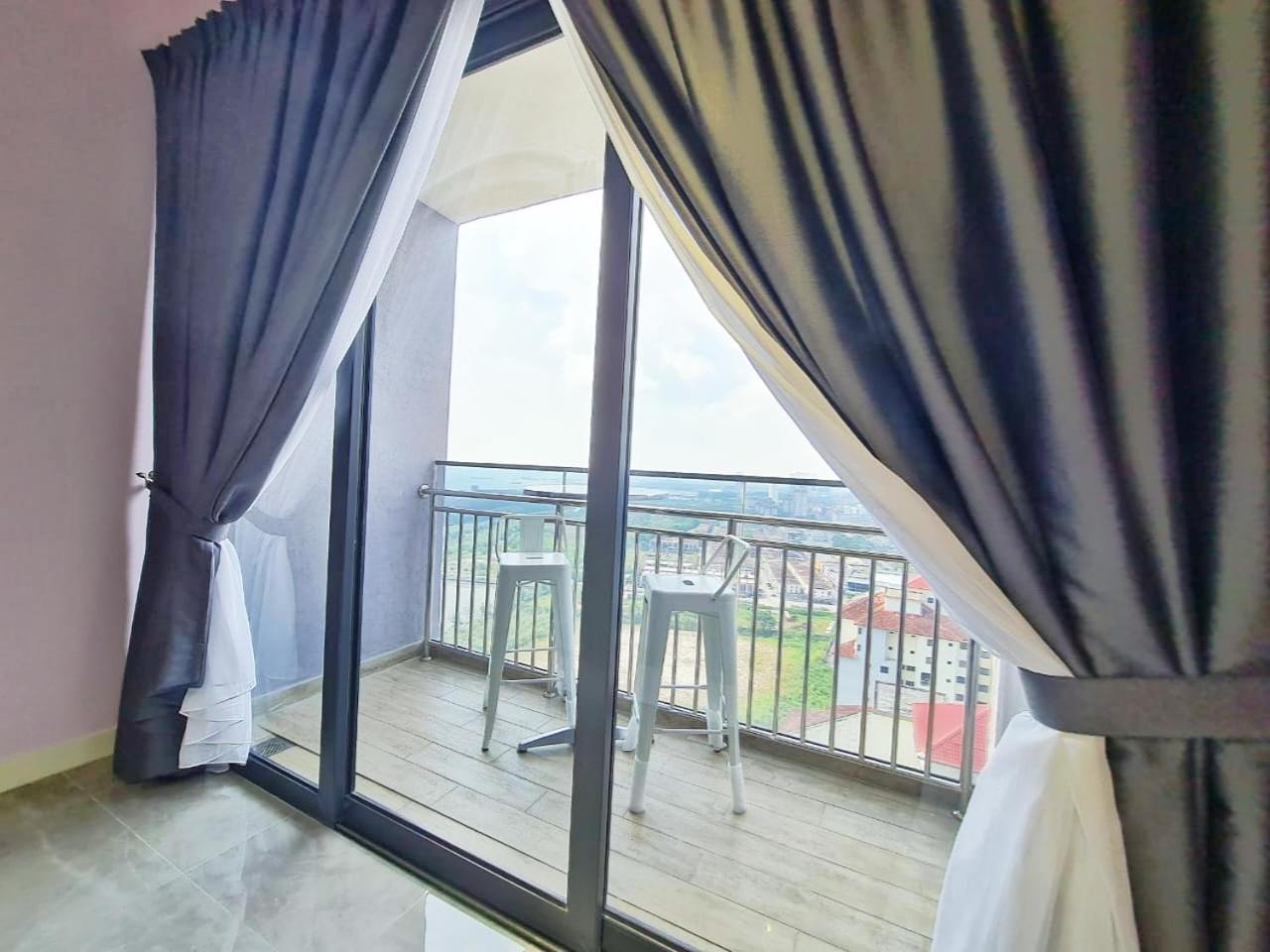 SweetLavenderLovely#SeaView#Privatebathtub#Netflix#FreeParking#OneHall&OneRoomWithBalconys#ImperioResidence