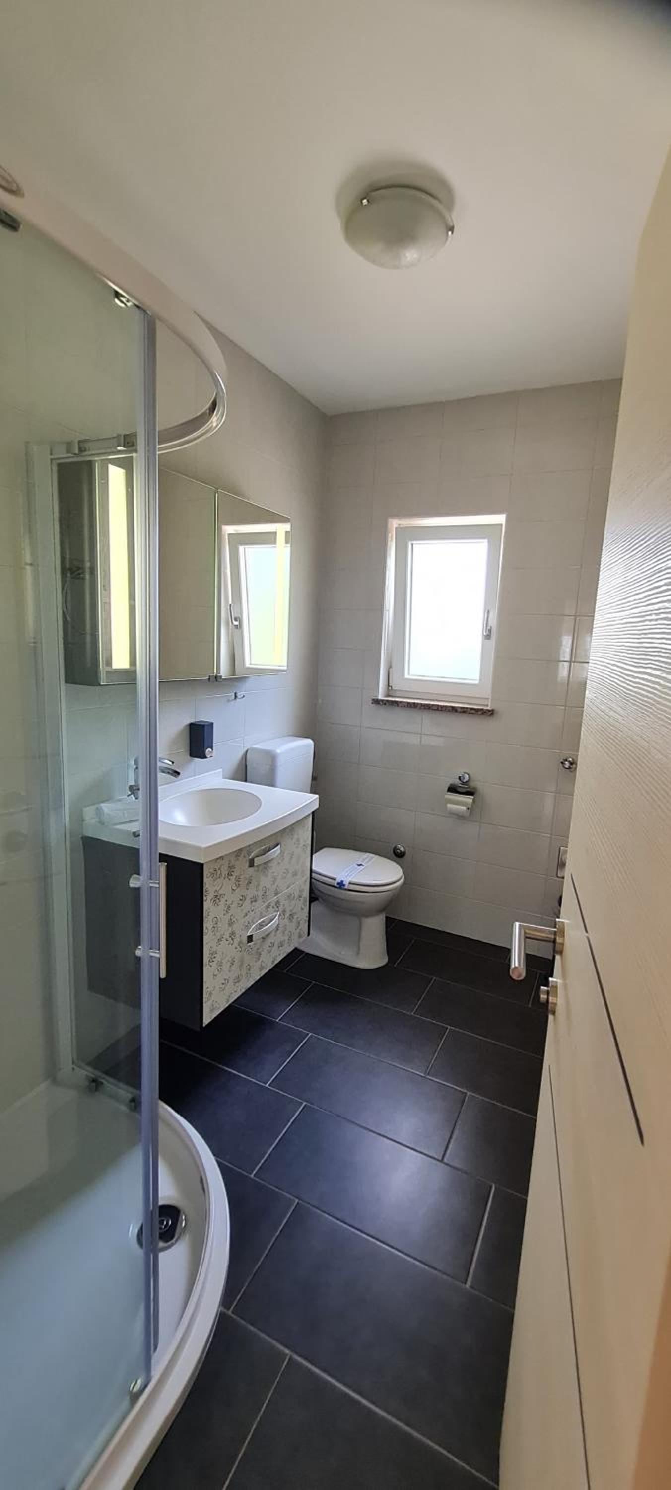 EXTRAORDINARY Amna Home with 4 bedroom and pool!