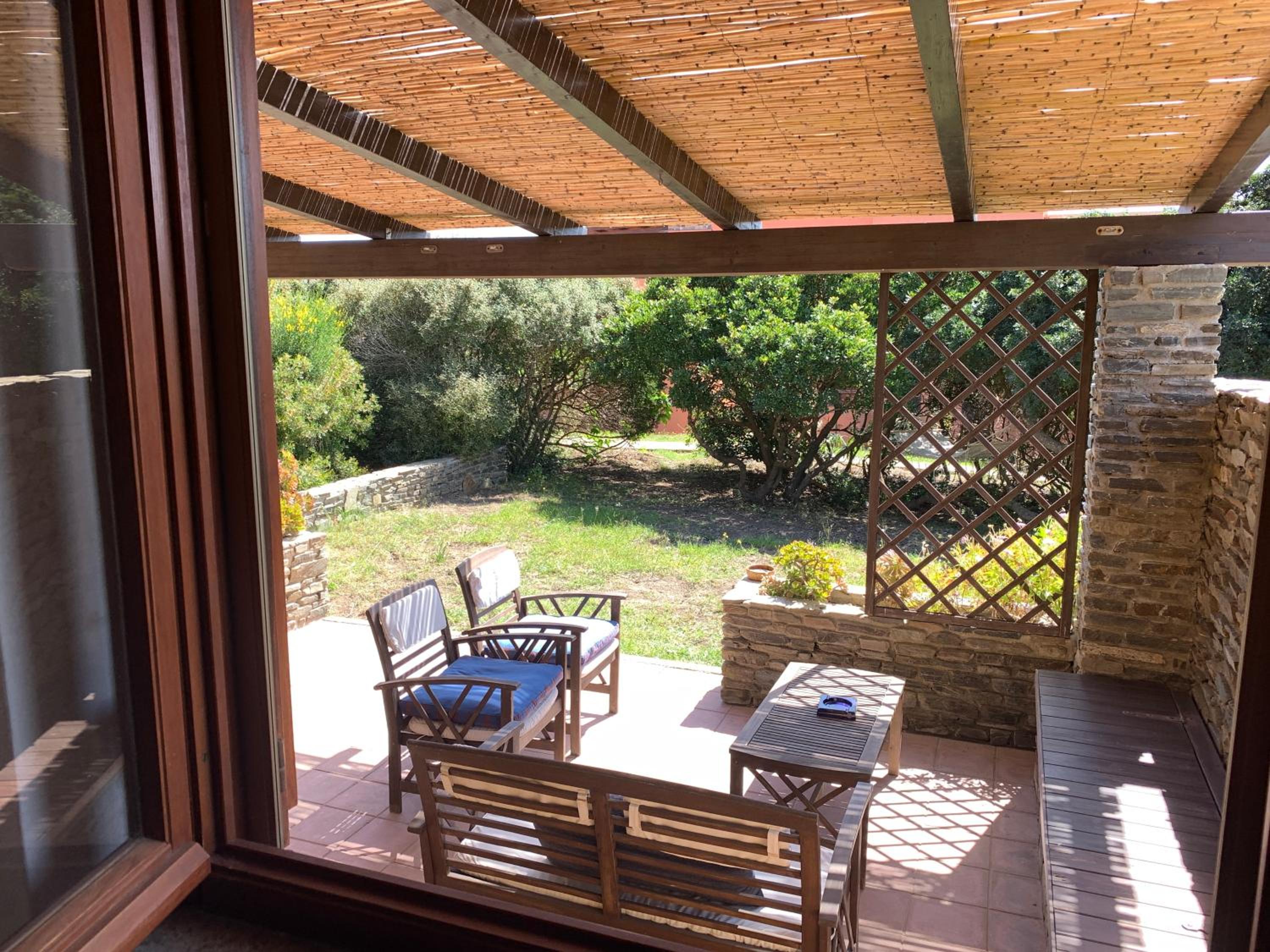 L' Elicriso, a pochi passi dal mare con giardino privato - The Elicriso, a few meters from the sea, with private garden photo 5