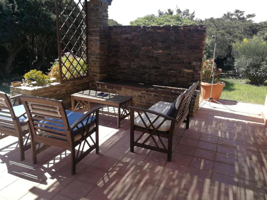 L' Elicriso, a pochi passi dal mare con giardino privato - The Elicriso, a few meters from the sea, with private garden photo 4