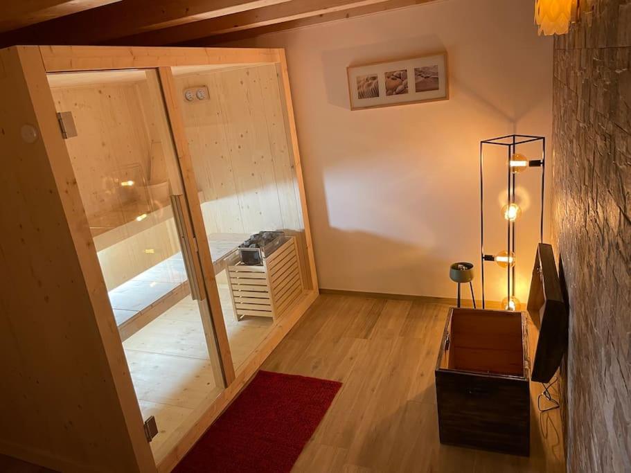 Casa Dorino - luogo idilliaco, ideale per famiglie, terrazza ed ampio giardino, vista montagne, sauna privata view 3