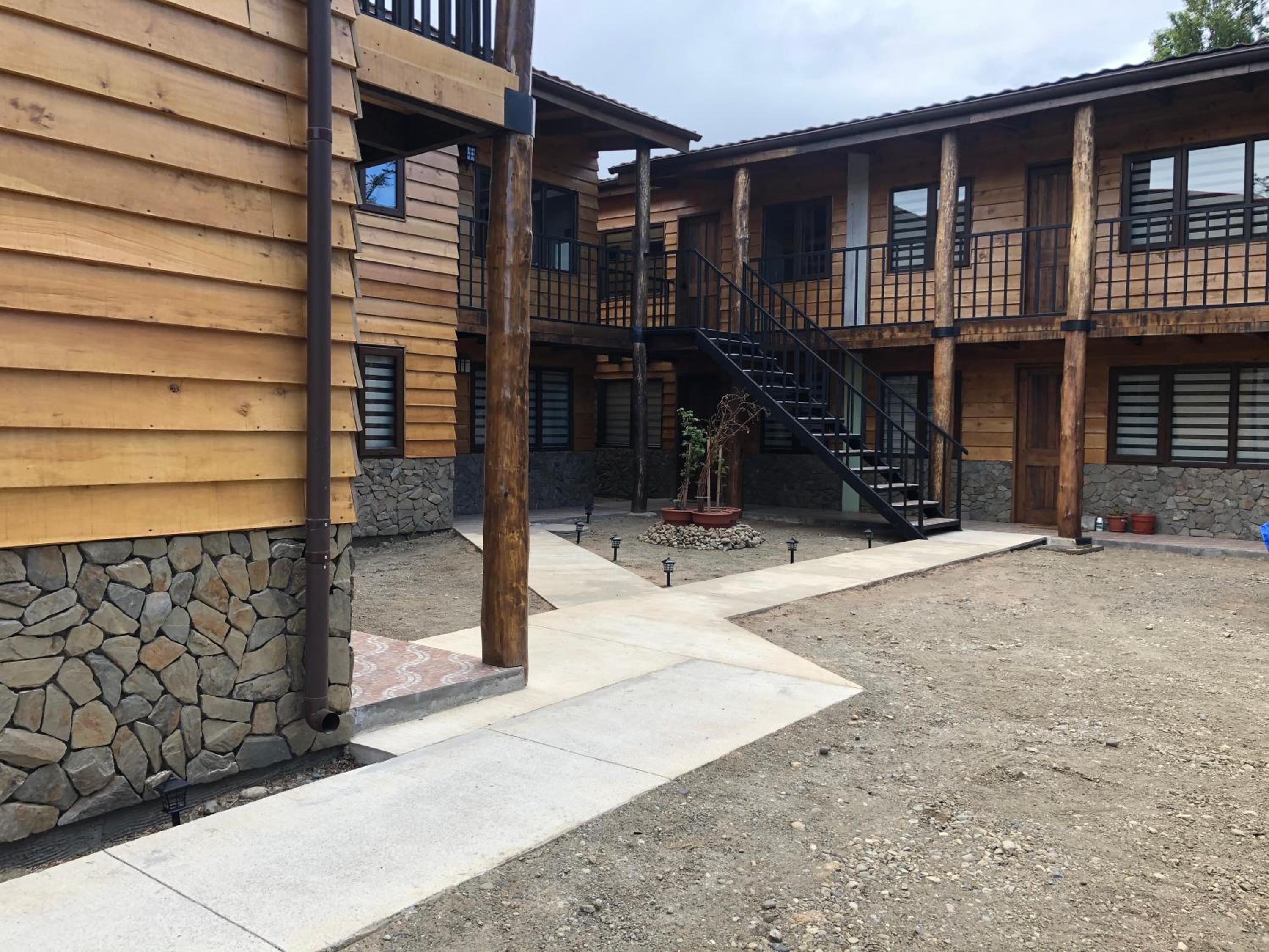Magellanicus Rustic Suites
