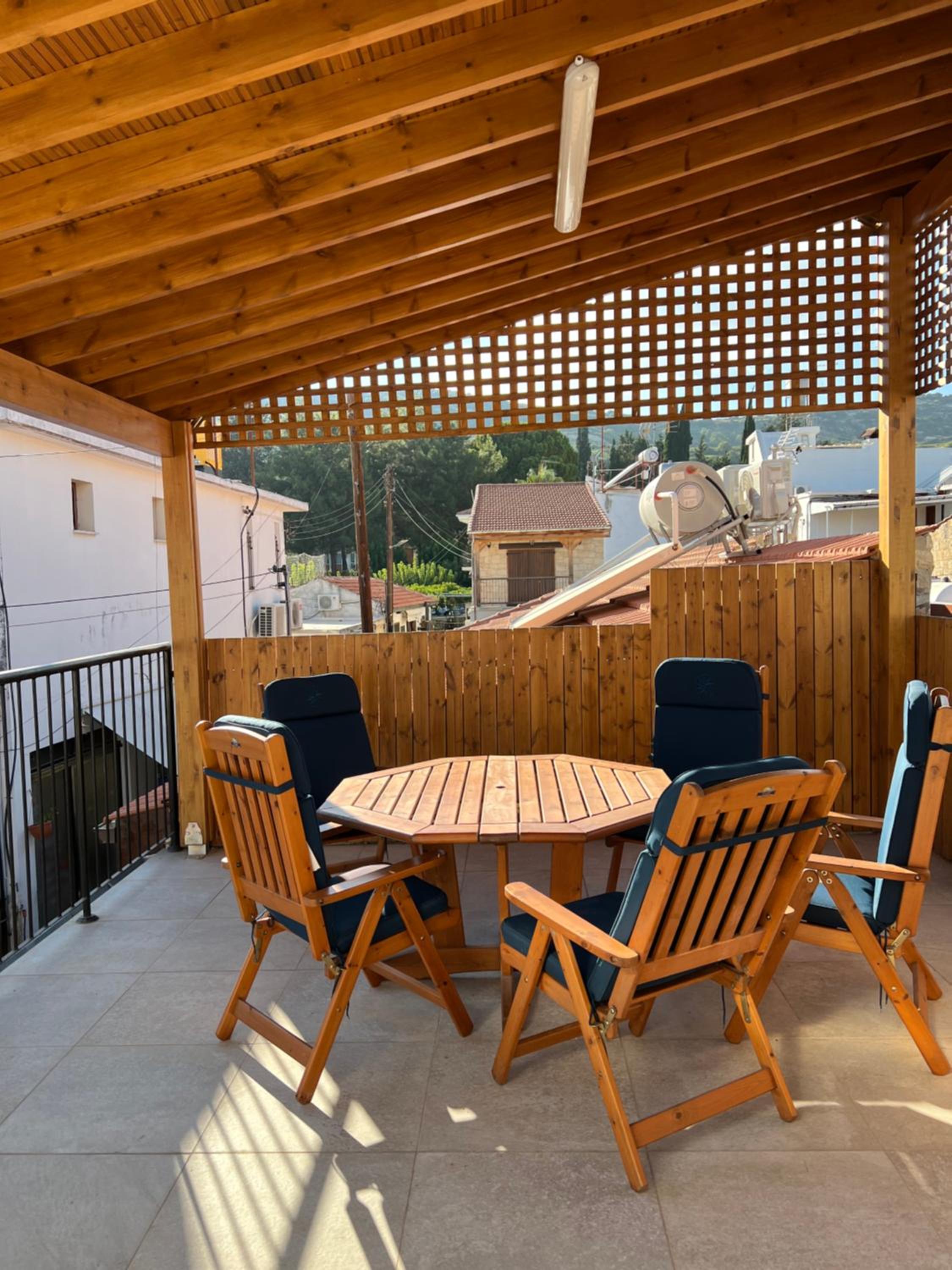Eftis - Renovated Traditional House