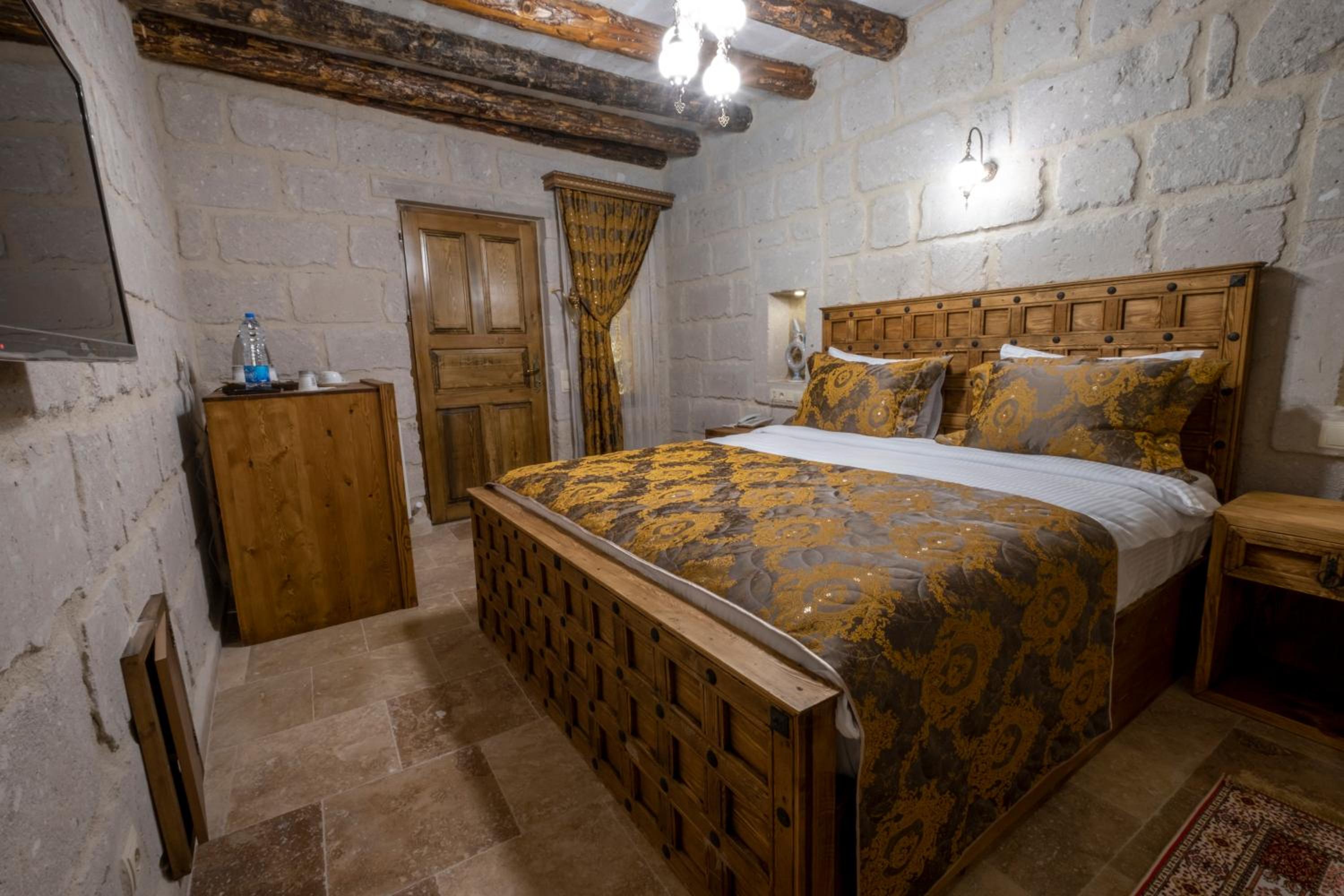 Underground Cave Suites Hotel - Image 19