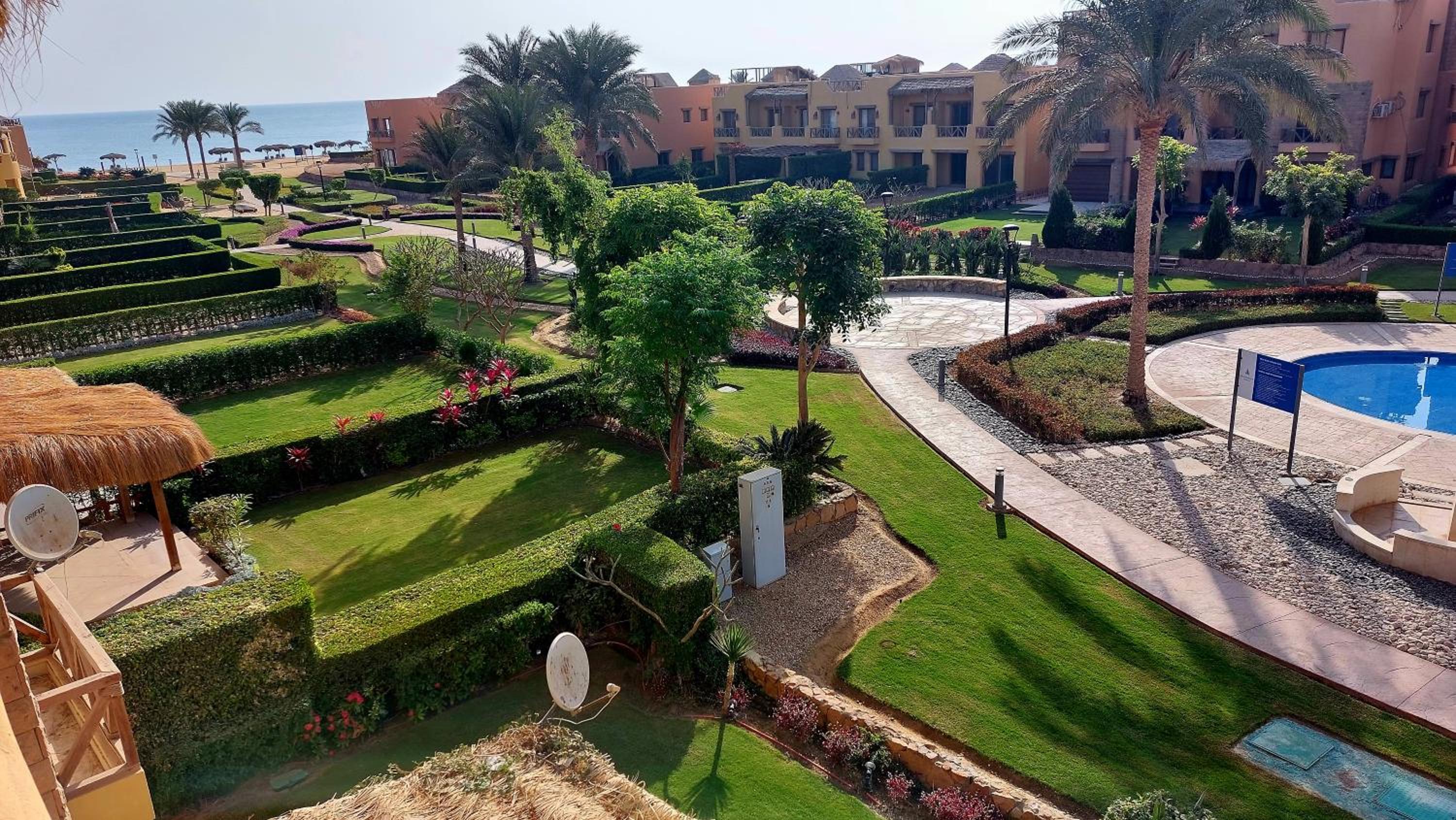 Mountain View Sokhna 2, Sea and Pool view, 3 bedrooms, Penthouse with Roof- Families ONLY view 5