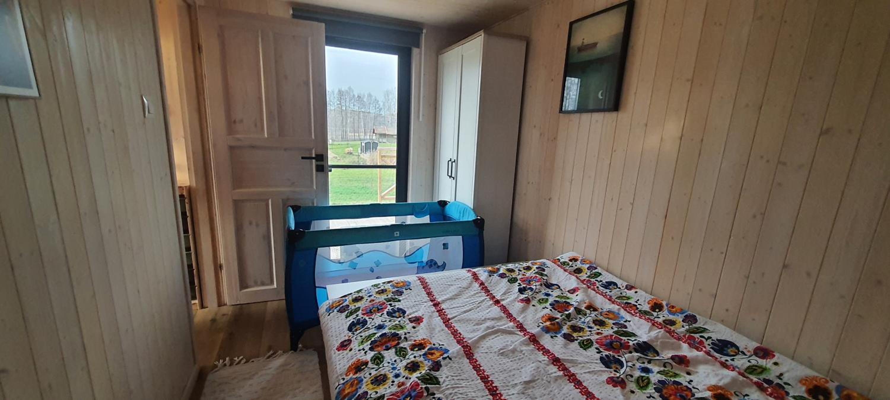 Domek Mazurski całoroczny nad jeziorem z sauną i Jacuzzi SPA
