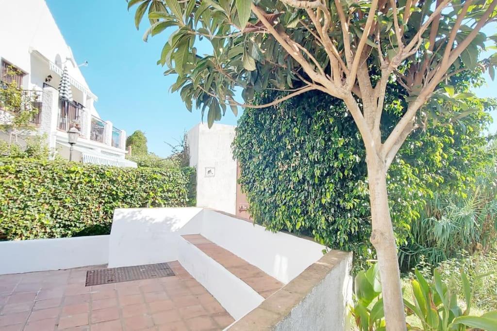 Apartamento entero con solárium en Sabinillas, con piscina y al lado del Puerto de la Duquesa view 3