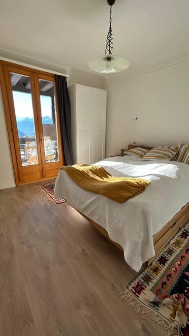 Appartement lumineux au centre du village view 2