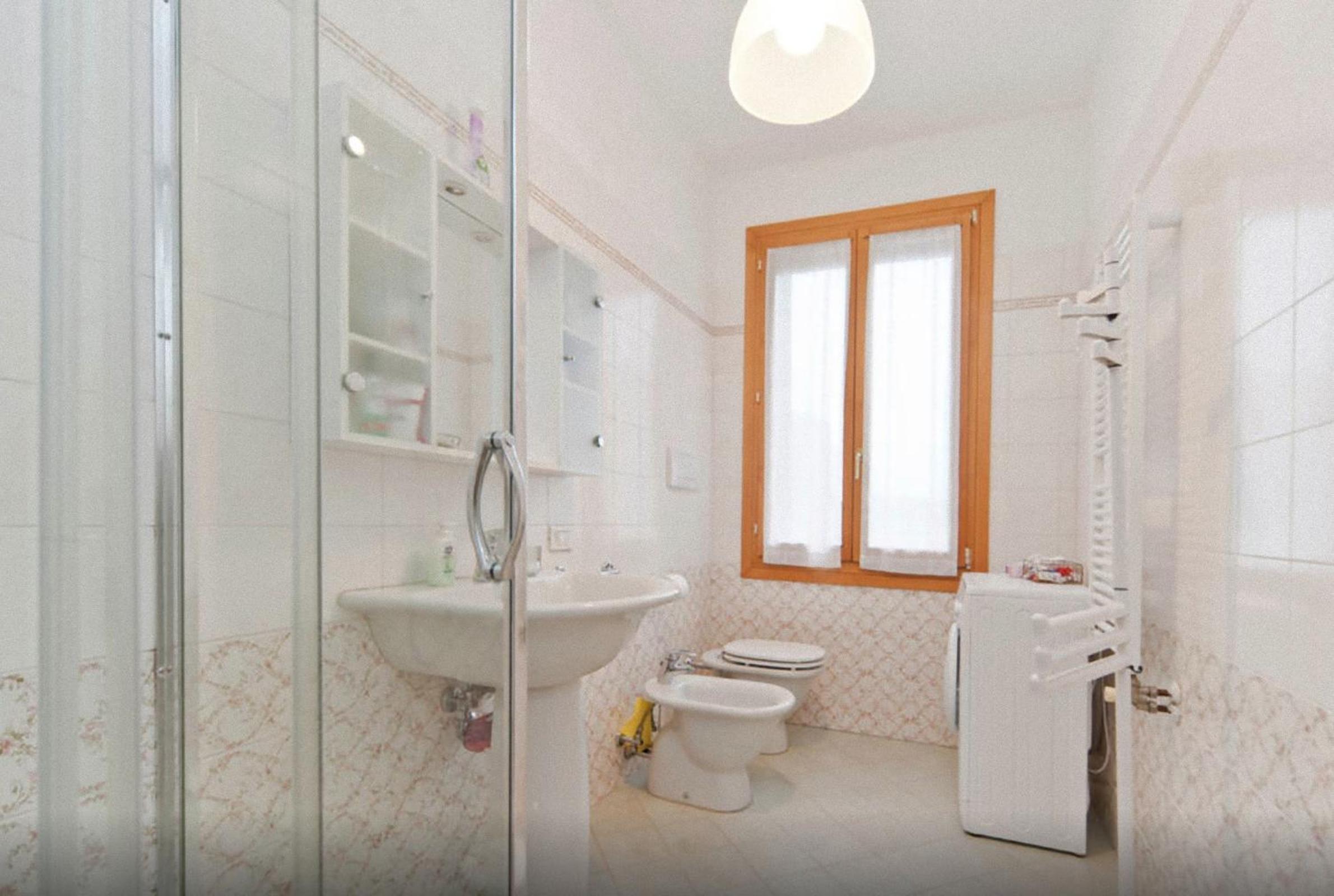 Ca' Gioiosa Venice en Venice — bathroom