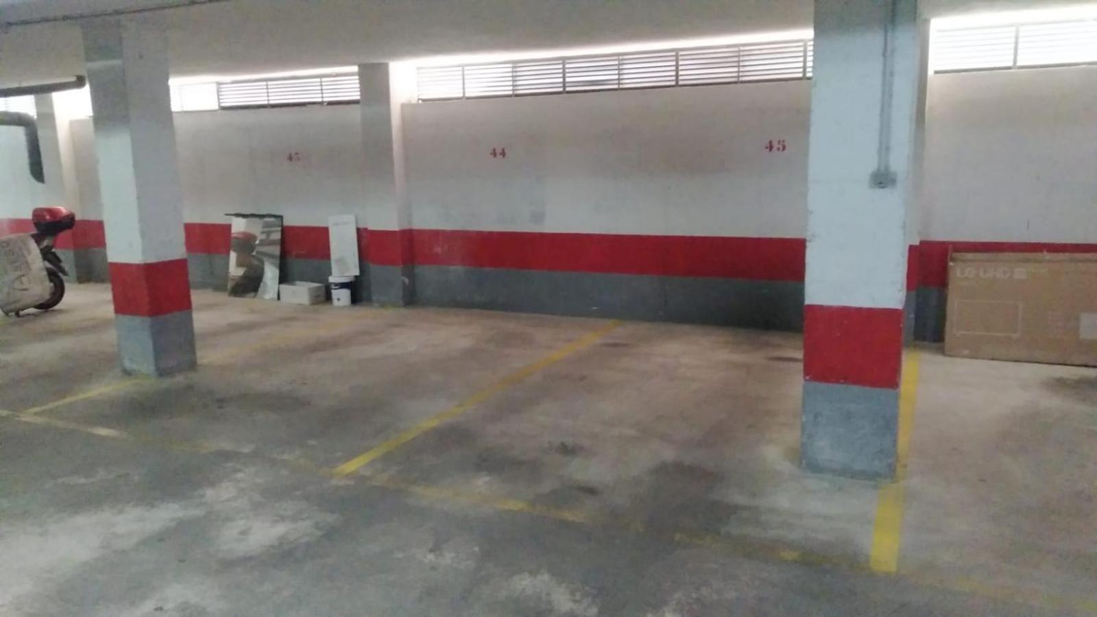 APARTAMENTO LUMINOSO EN URBANIZACIÓN PRIVADA