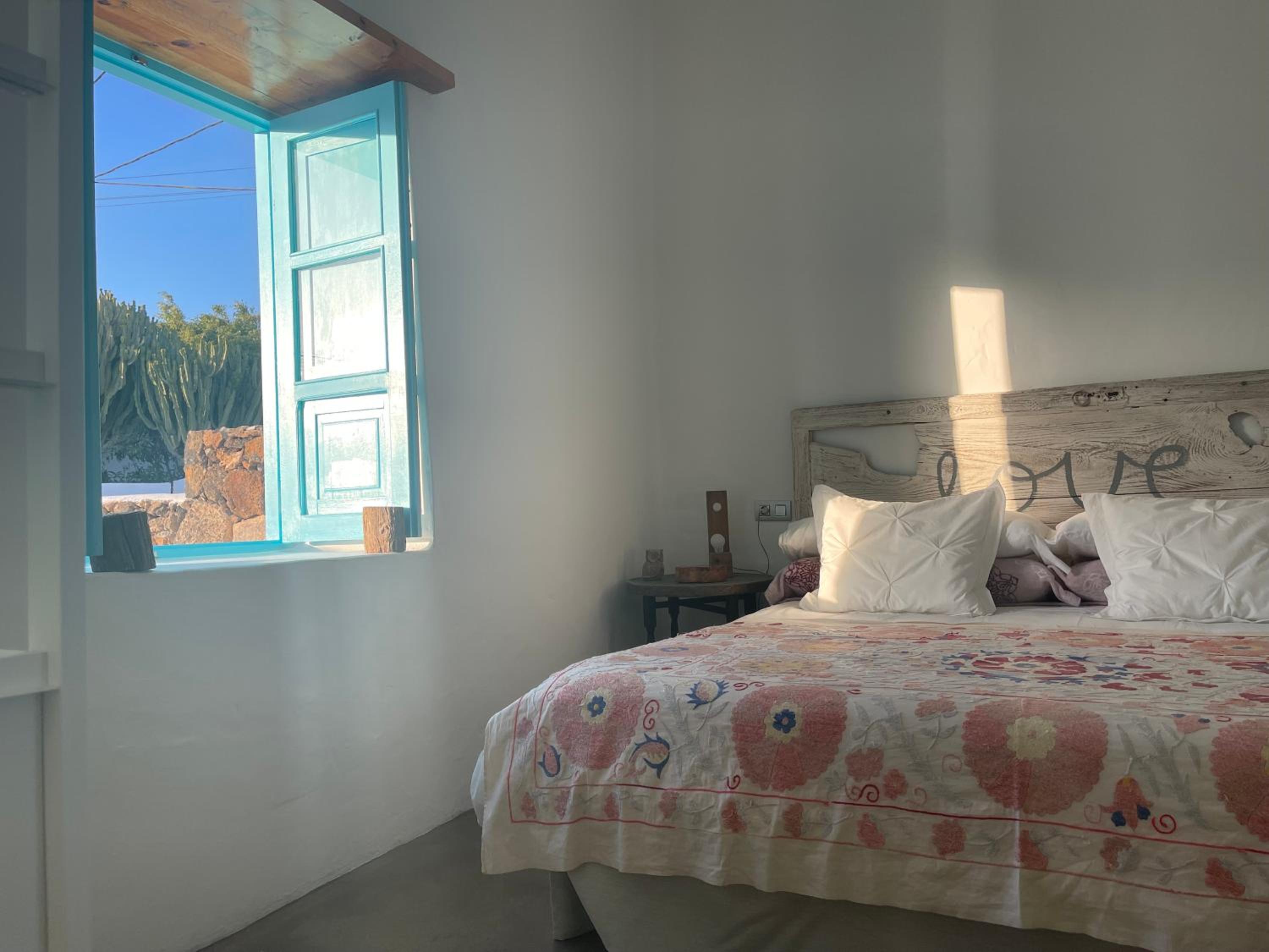 PETITE CASA LEONCIA