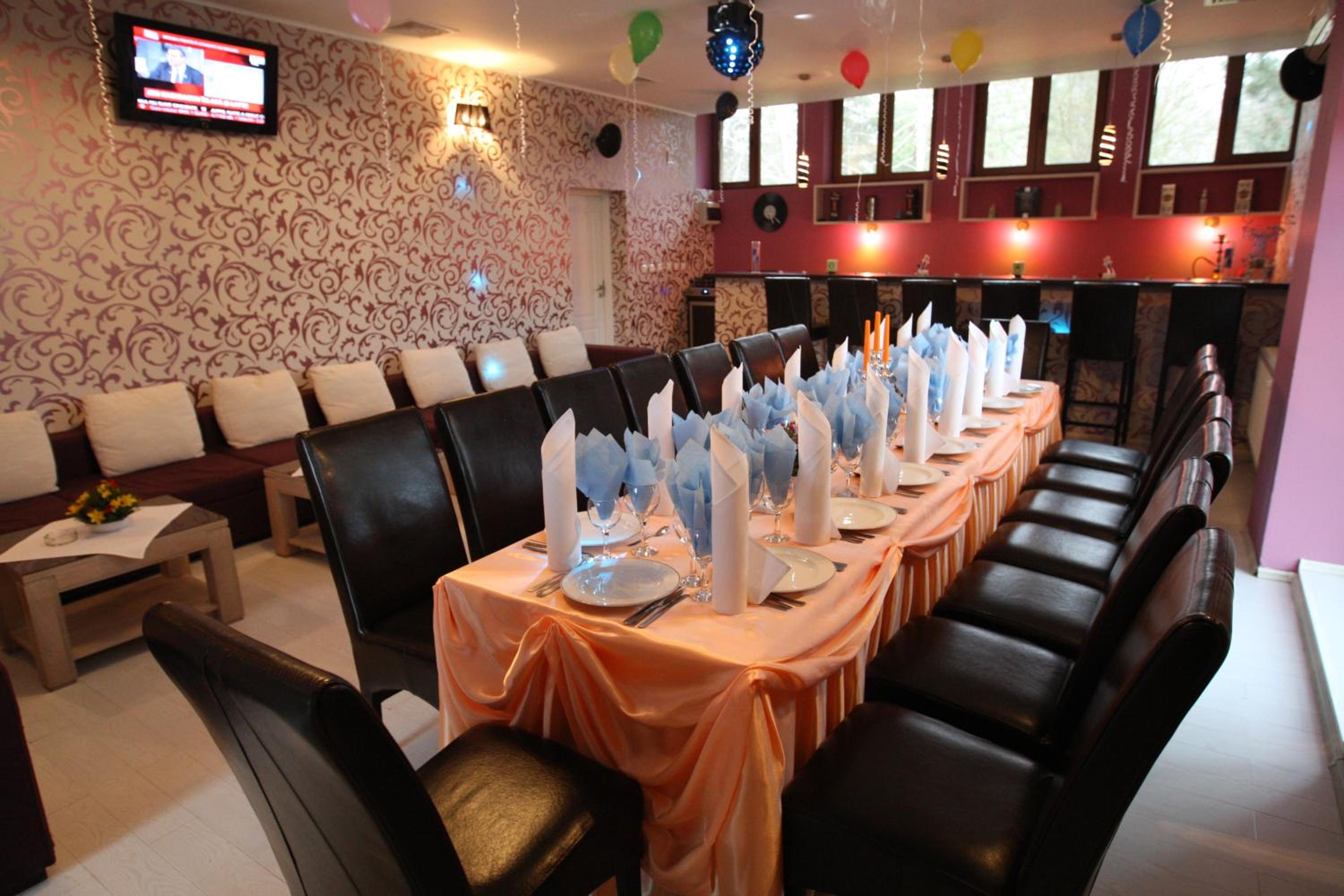 restaurant