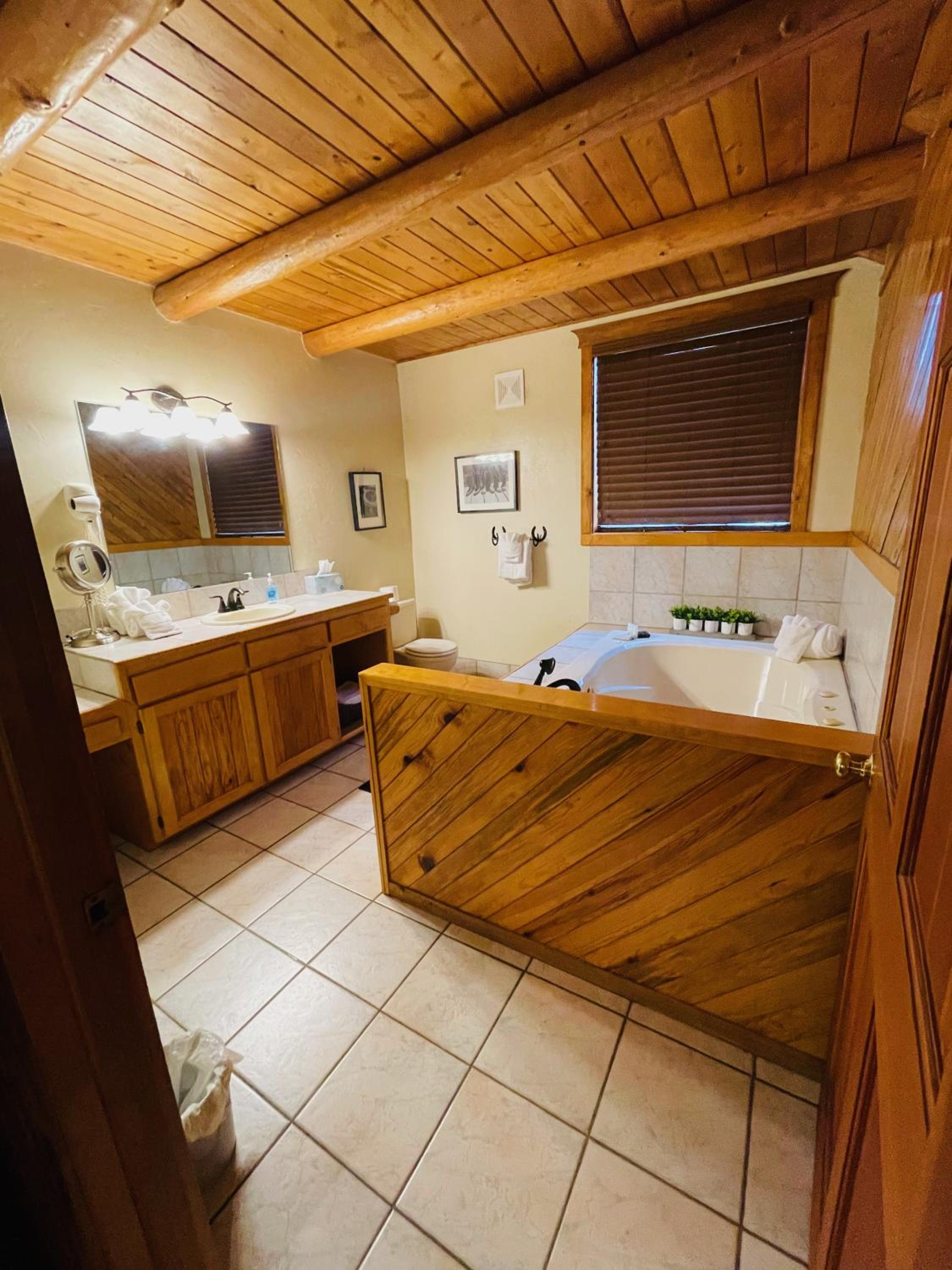 The Lindsay Lodge - Property Image 40