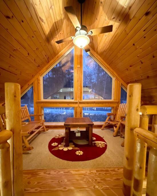 One of a Kind Rustic Log Cabin near Bryce Resort - Large Game Room - Fire Pit - Large Deck - BBQ view 5