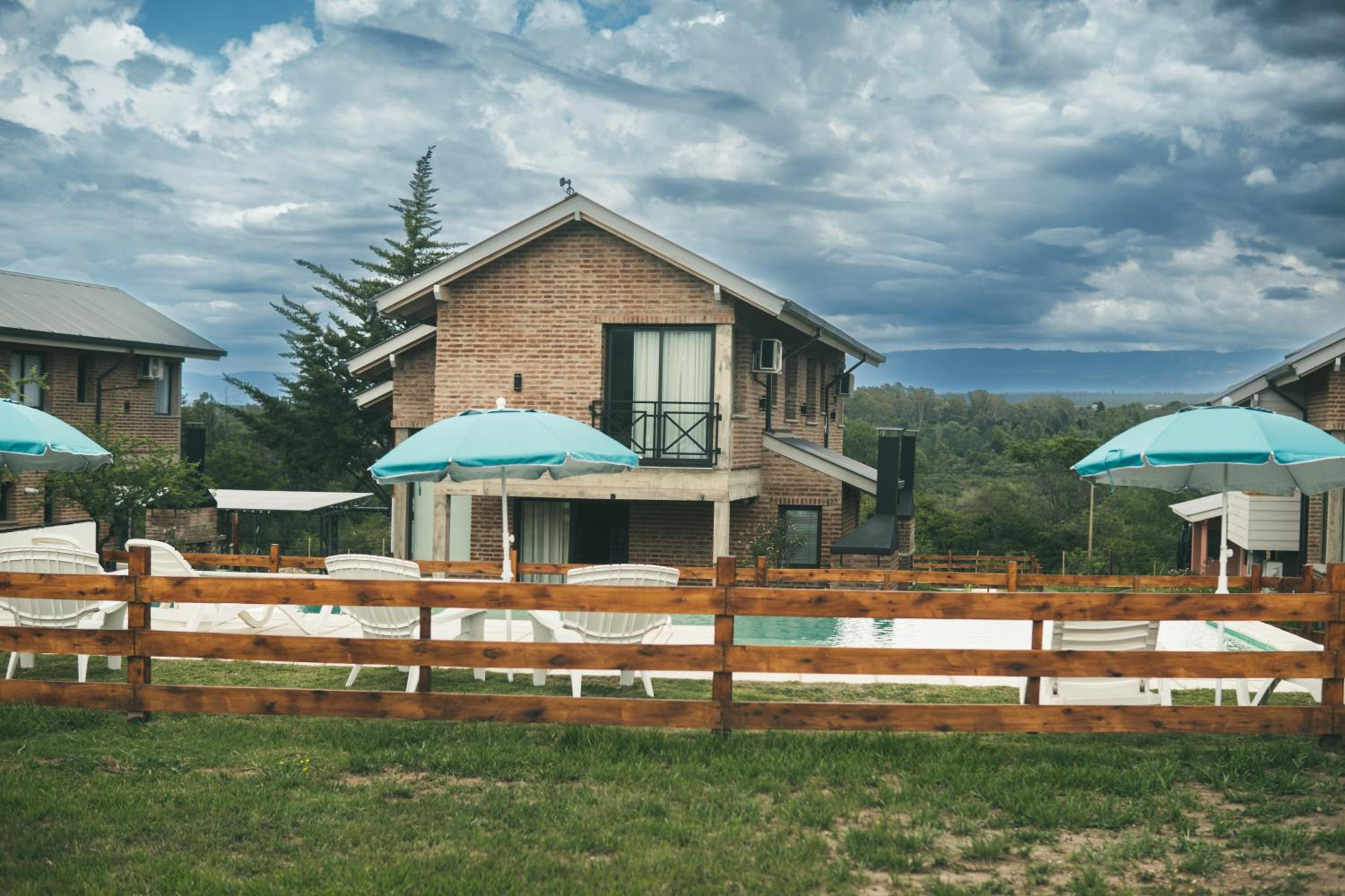 Pentagrama, casas de campo