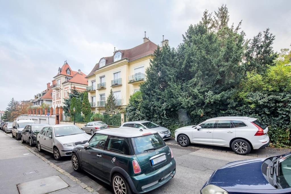 Cozy Apartment with Garden in the Castle District view 5