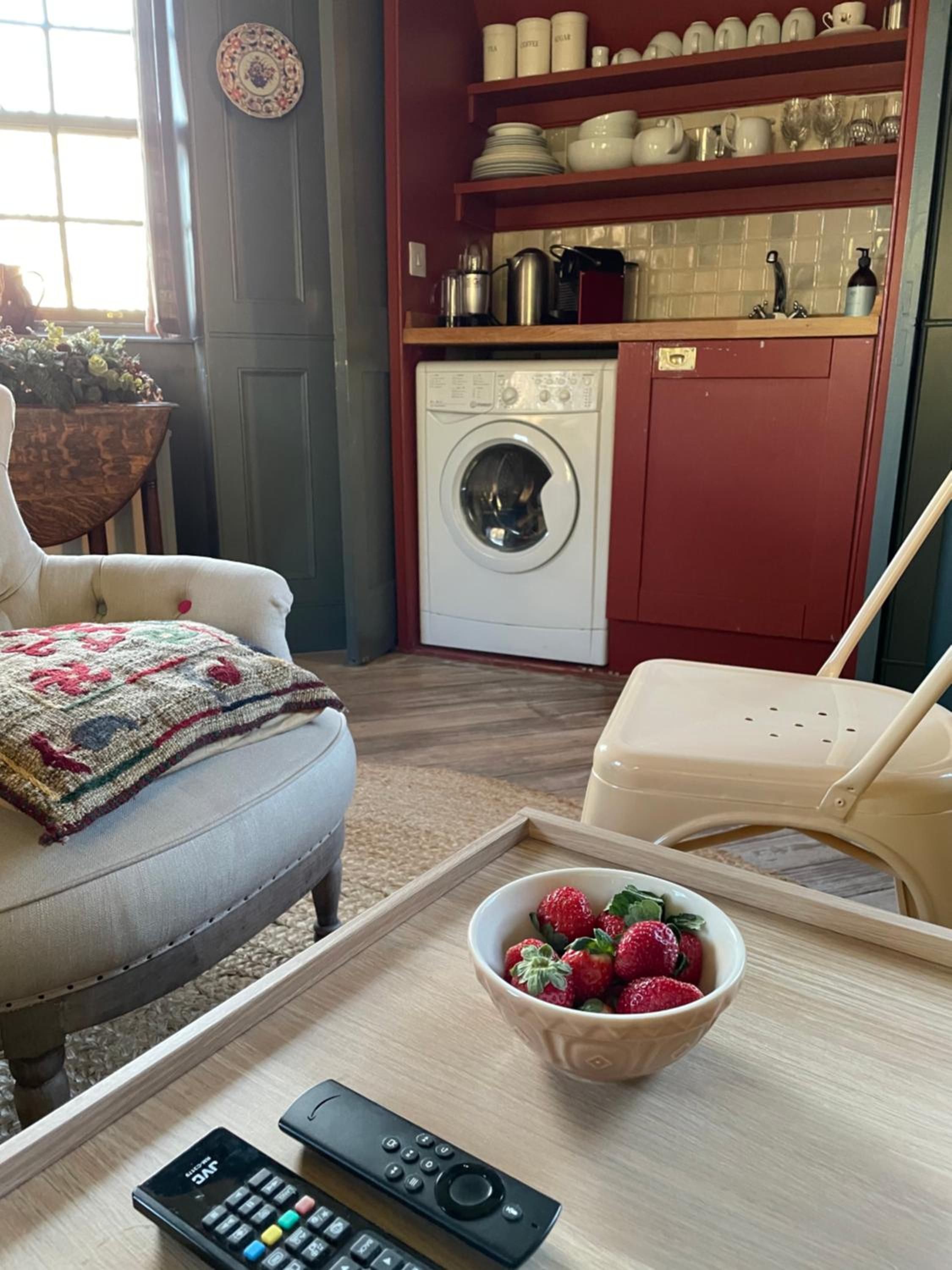 Rock House - Photographer's Studio - Historic Gem in the heart of the City