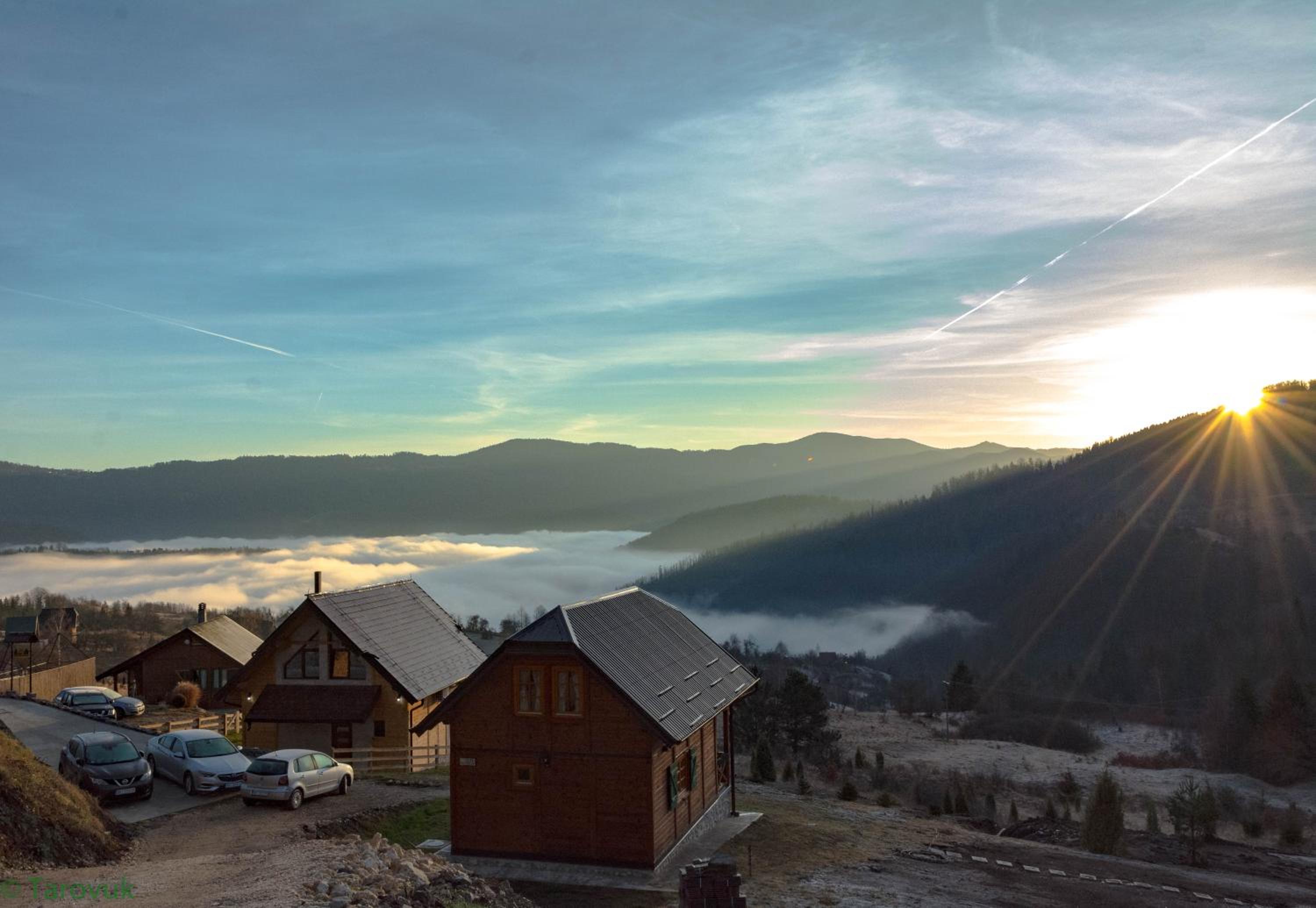 Tarovuk cabin view 3