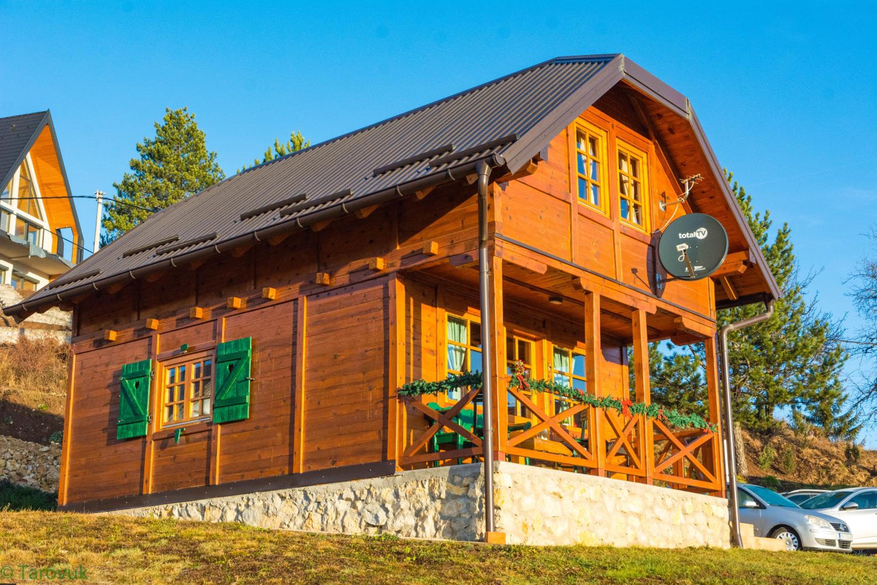 Tarovuk cabin view 5