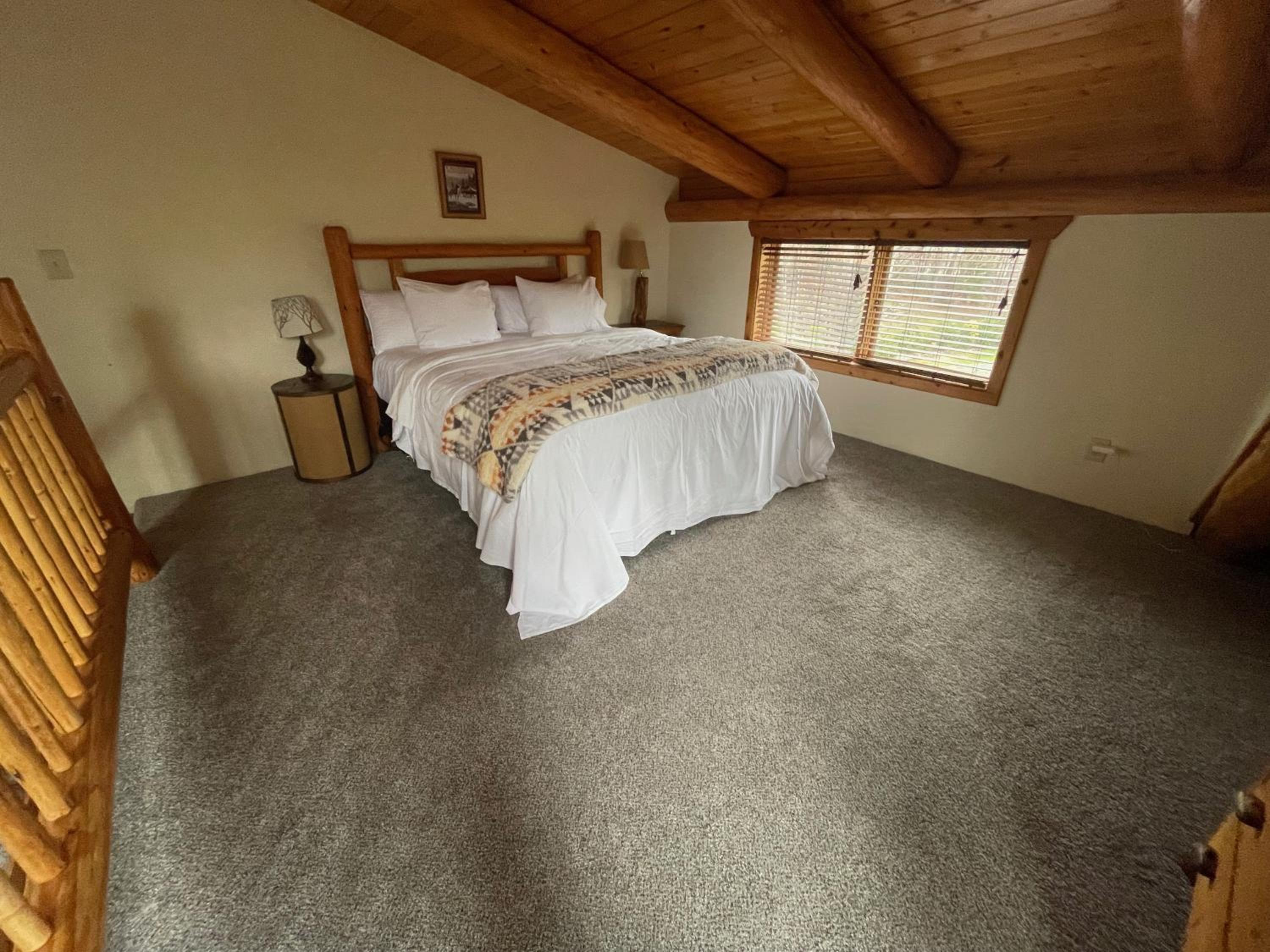 The Lindsay Lodge - Property Image 8
