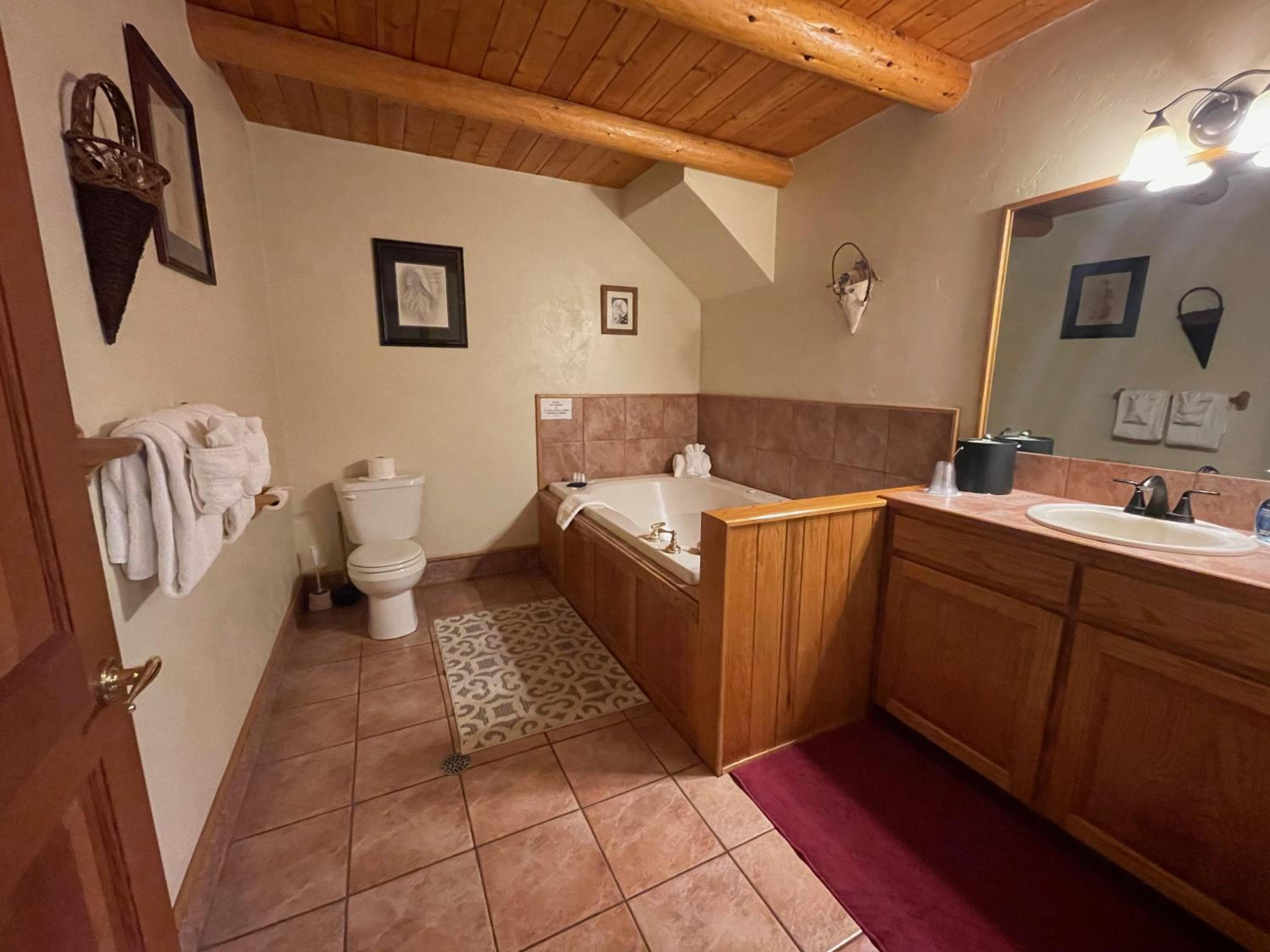 The Lindsay Lodge - Property Image 10