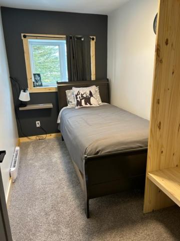 Bears Den Guest House II