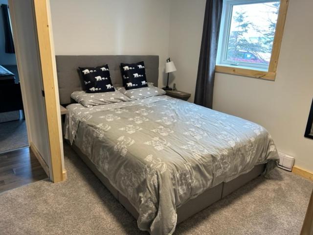 Bears Den Guest House II