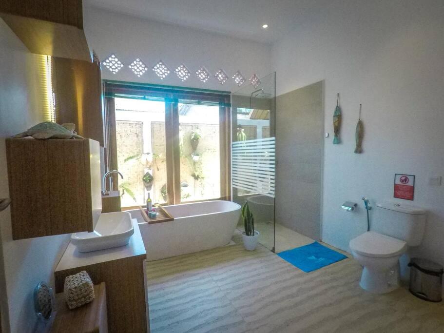 Rumah Tara Modern 3 bedroom pool and garden villa in Gili Air