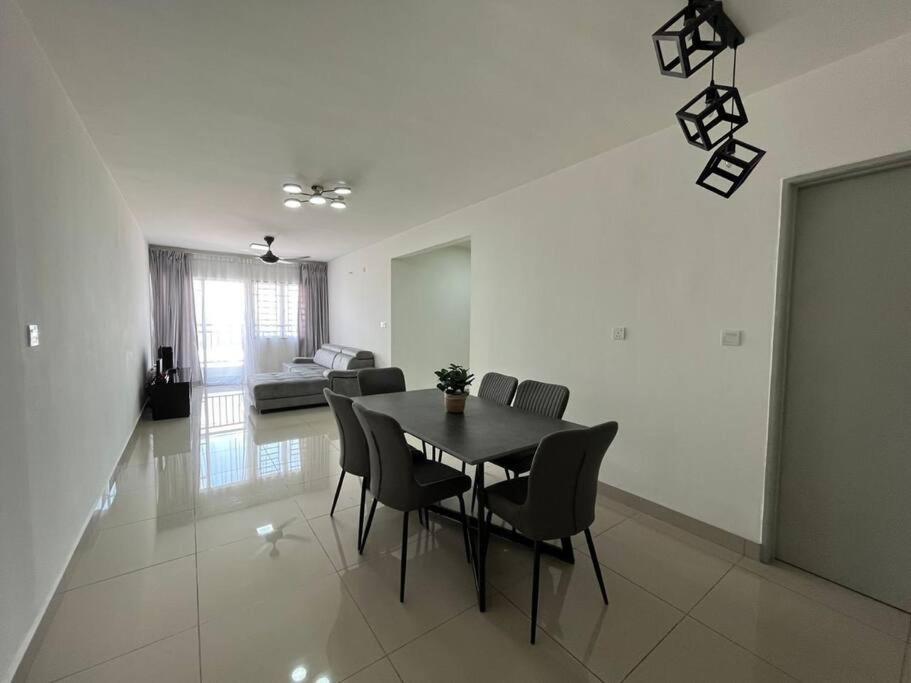 Iman Homestay @ Puncak Alam (Near UiTM/Hospital UiTM) photo 1