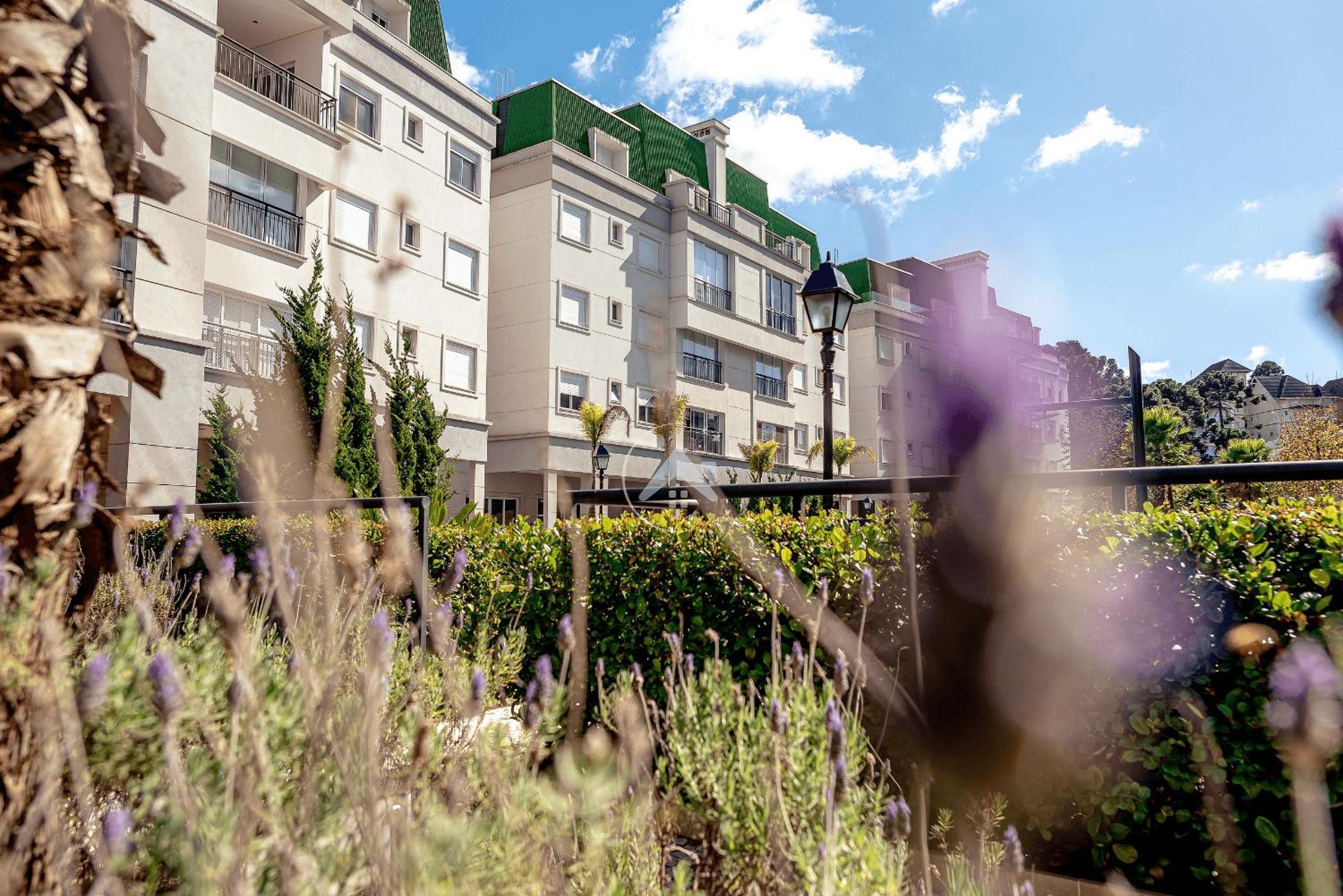 Hotel Incrível apto em condomínio completo, muito próximo ao Centrinho do Capivari - Campos do Jordão - Image 1