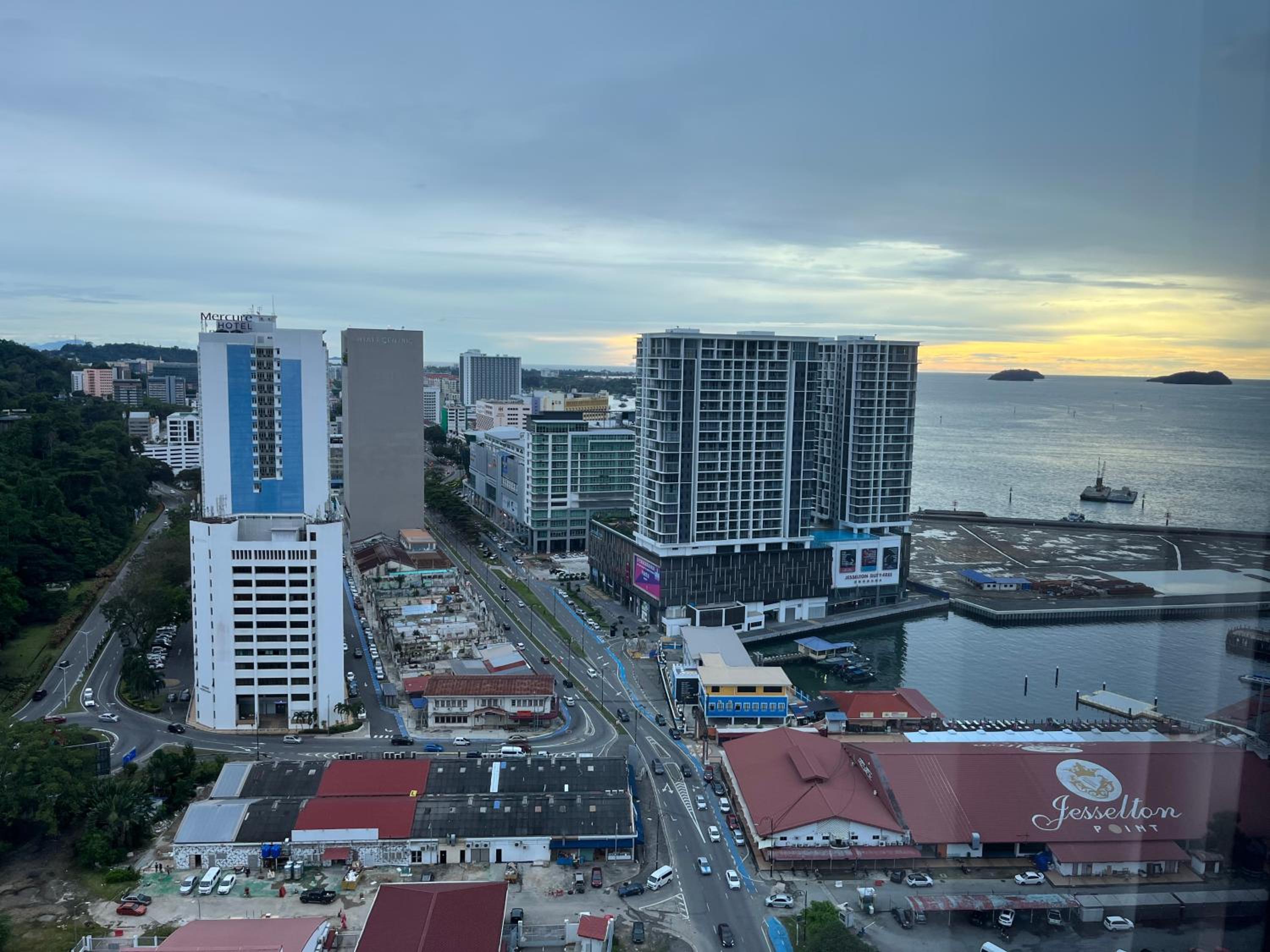 Photo 12