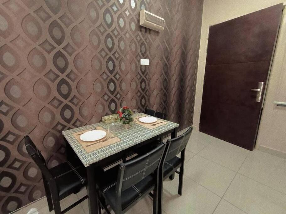 Mount Austin #Palazio B1 Pool view 1-2Pax #MSPro