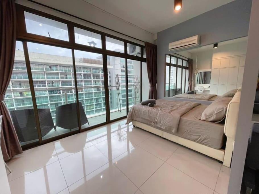 Mount Austin #Palazio A2 Pool view 1-2Pax #MSPro
