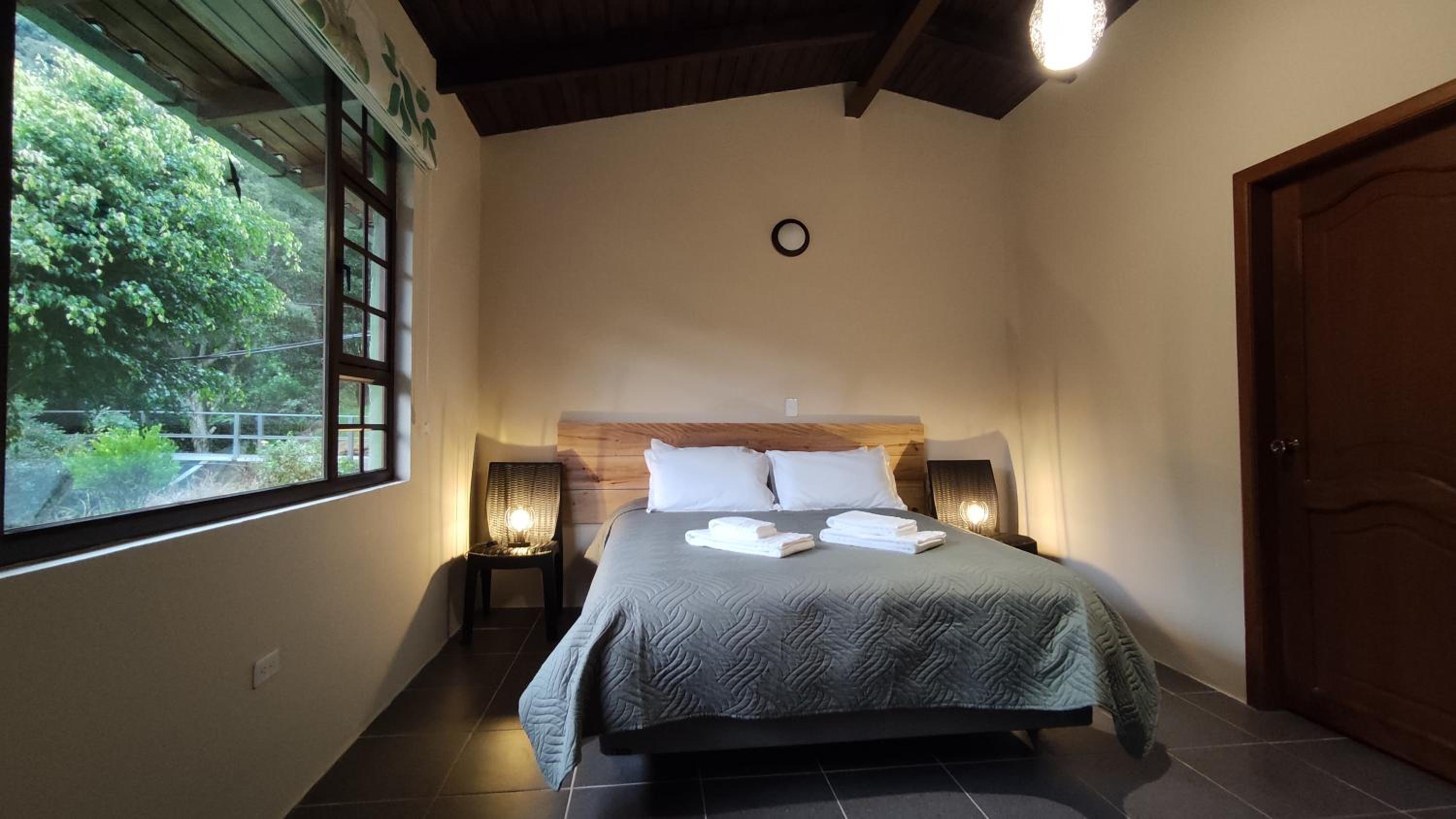 "Casa Verde" en Baños de Agua Santa con vista al volcán Tungurahua view 4