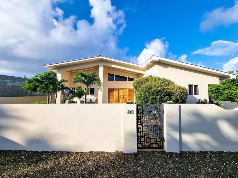 Villa With Pool and Sea View