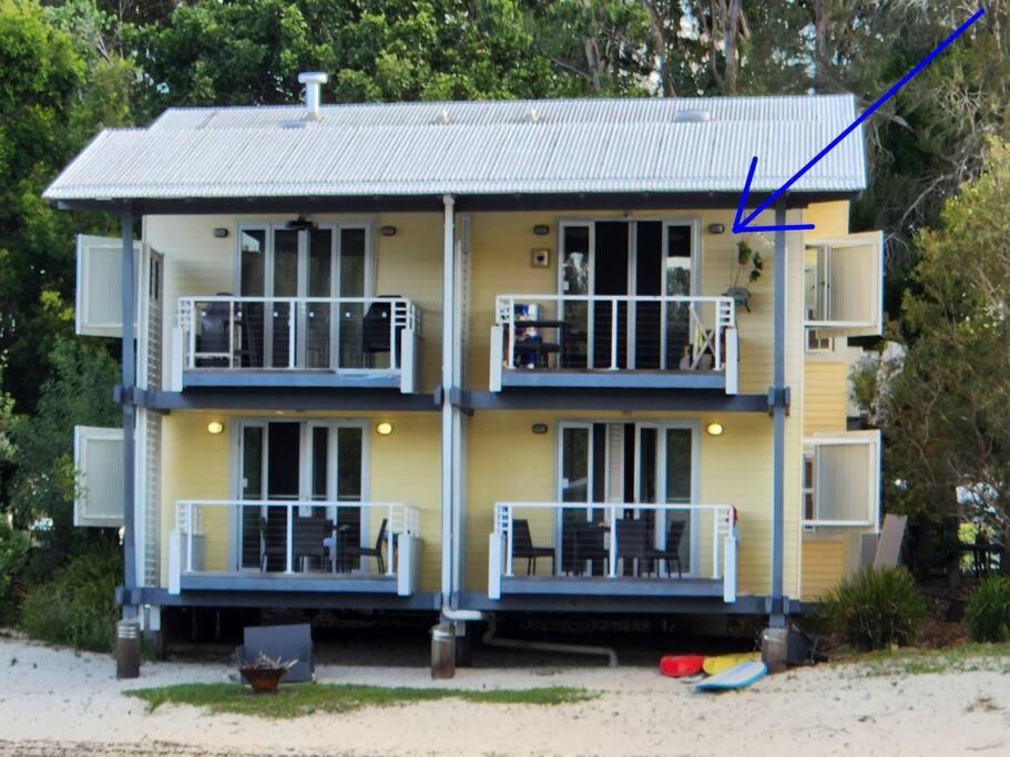 Water View. 1bedroom Sleeps 2. WI-FI, Wash Machine