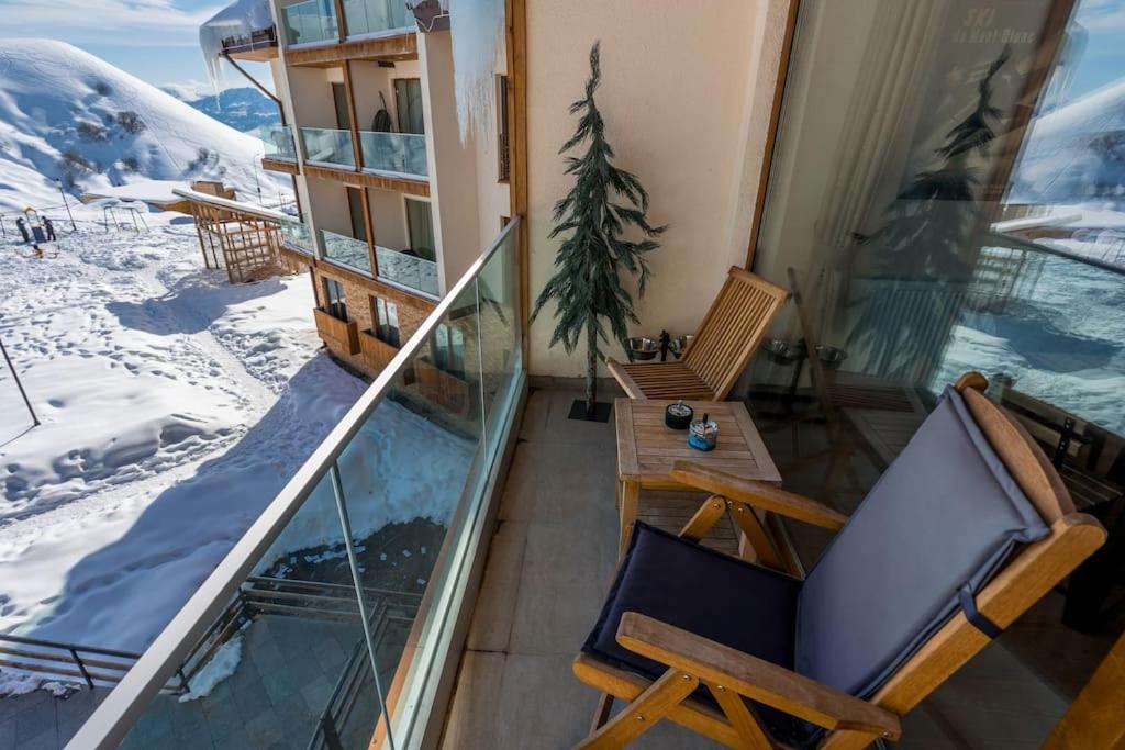 Stylish Appartment Suit in the heart of Gudauri view 5