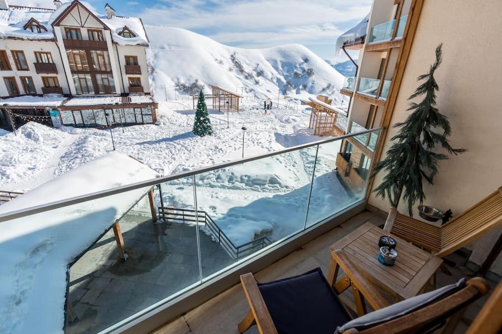 Stylish Appartment Suit in the heart of Gudauri view 3