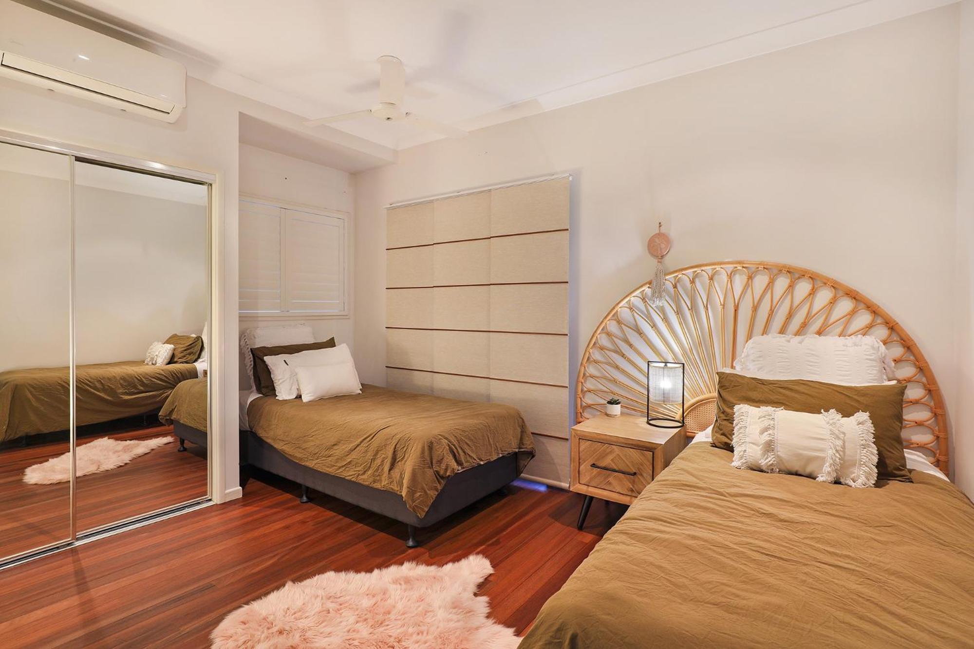 Luxury Holiday Home in Alex - Heated Pool - Pets Allowed