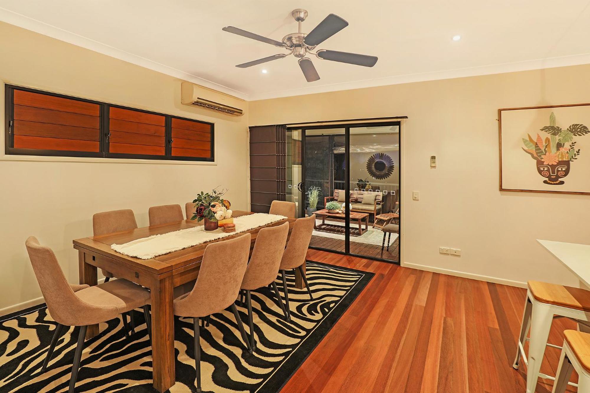 Luxury Holiday Home in Alex - Heated Pool - Pets Allowed