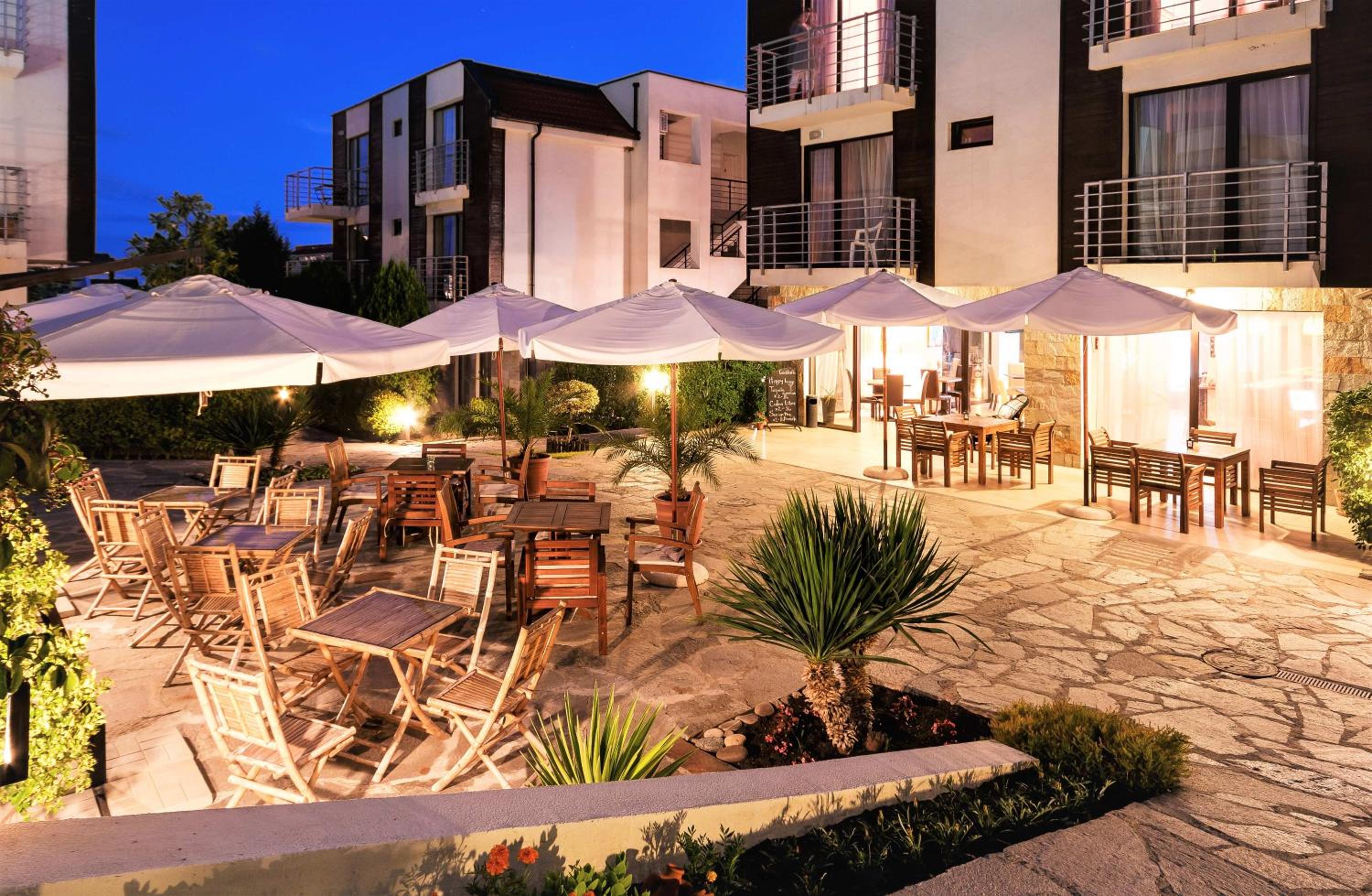 Seaside Apartment with 2 Bedrooms for up to 5 Guests