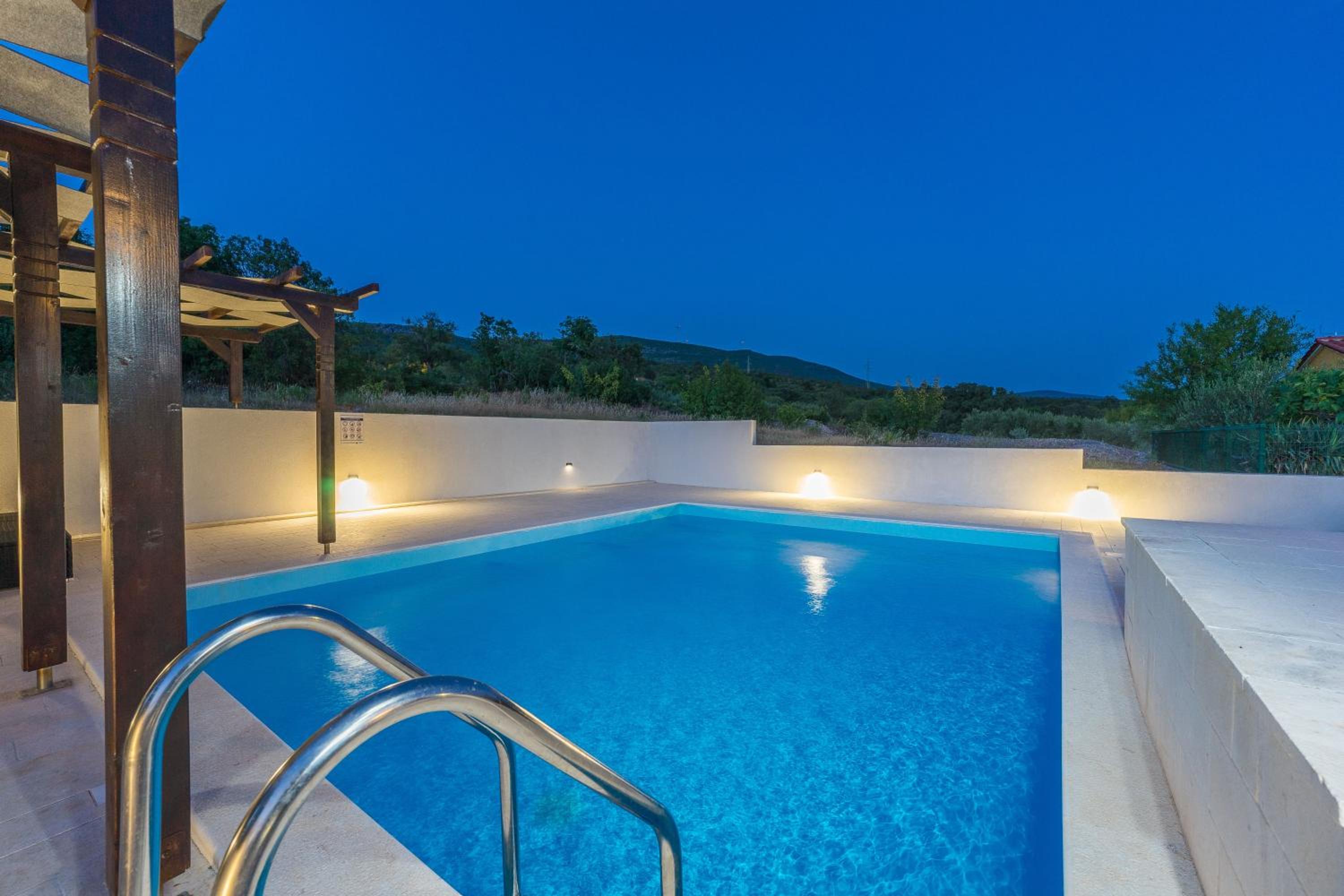 Holiday home with swimming pool Villa Camellia