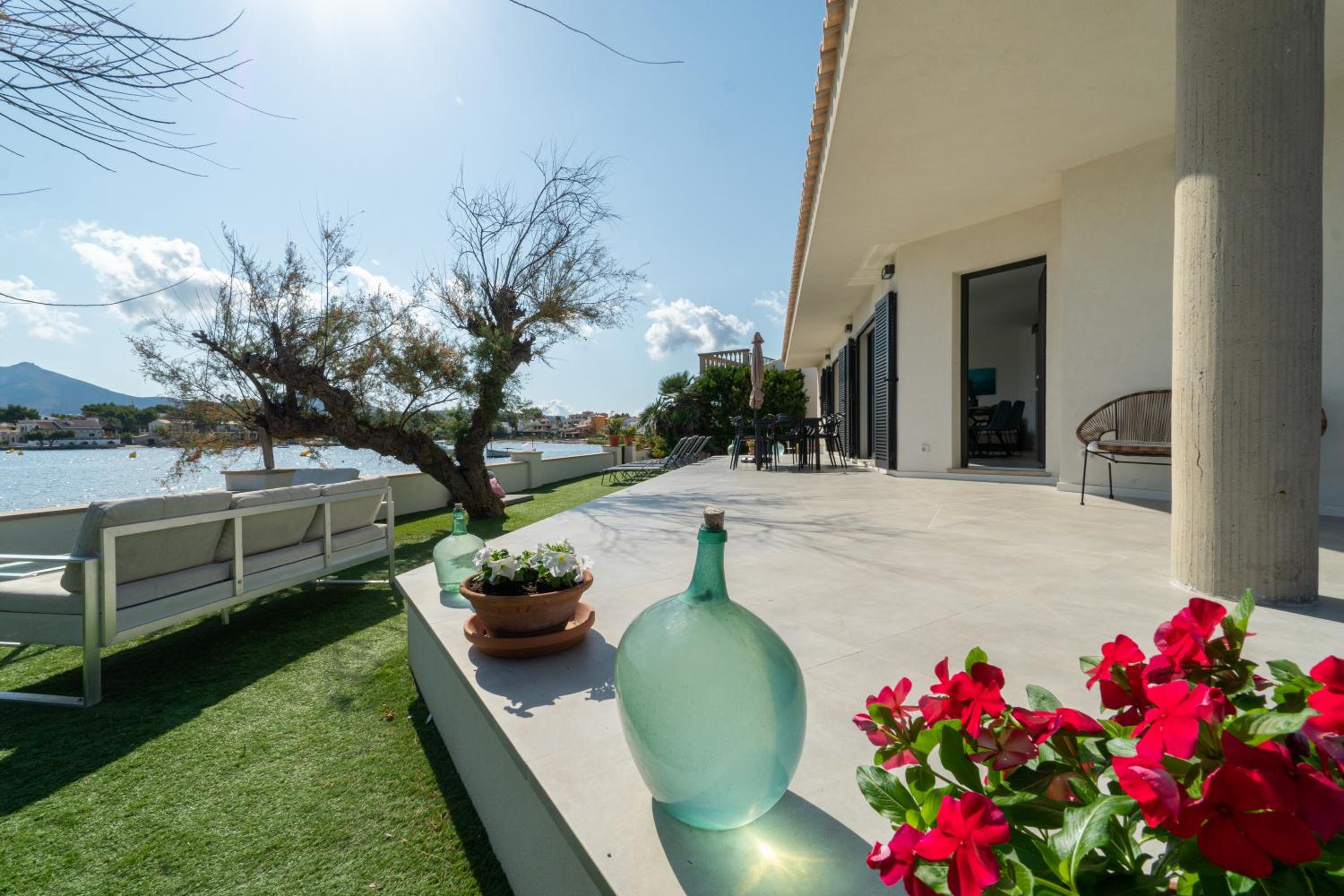 Seashore House " Es tamarells" view 2