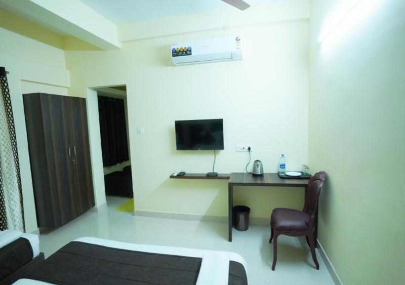 Stay Square Inn Anna Nagar view 2