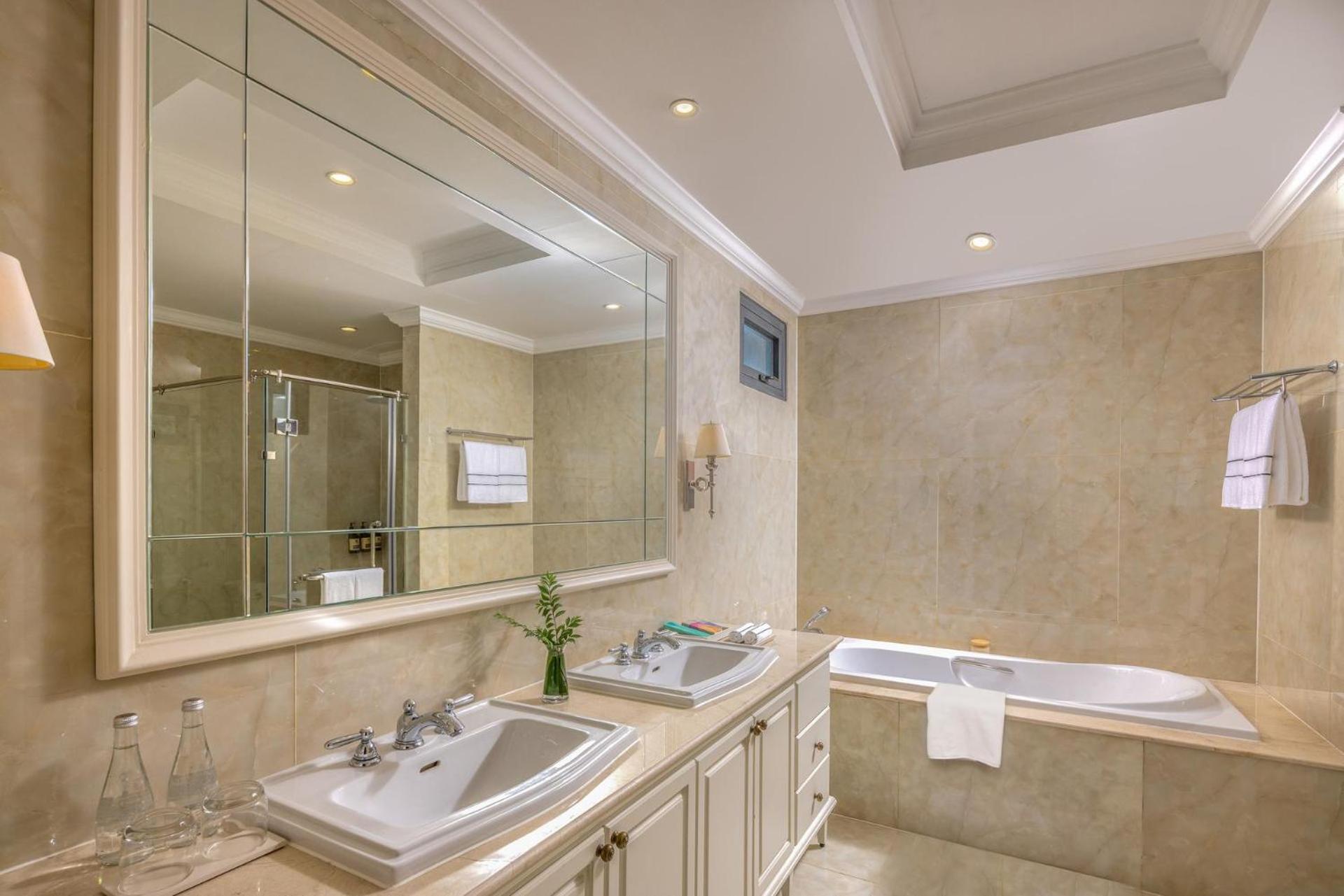 Meliá Vinpearl Cam Ranh Beach Resort