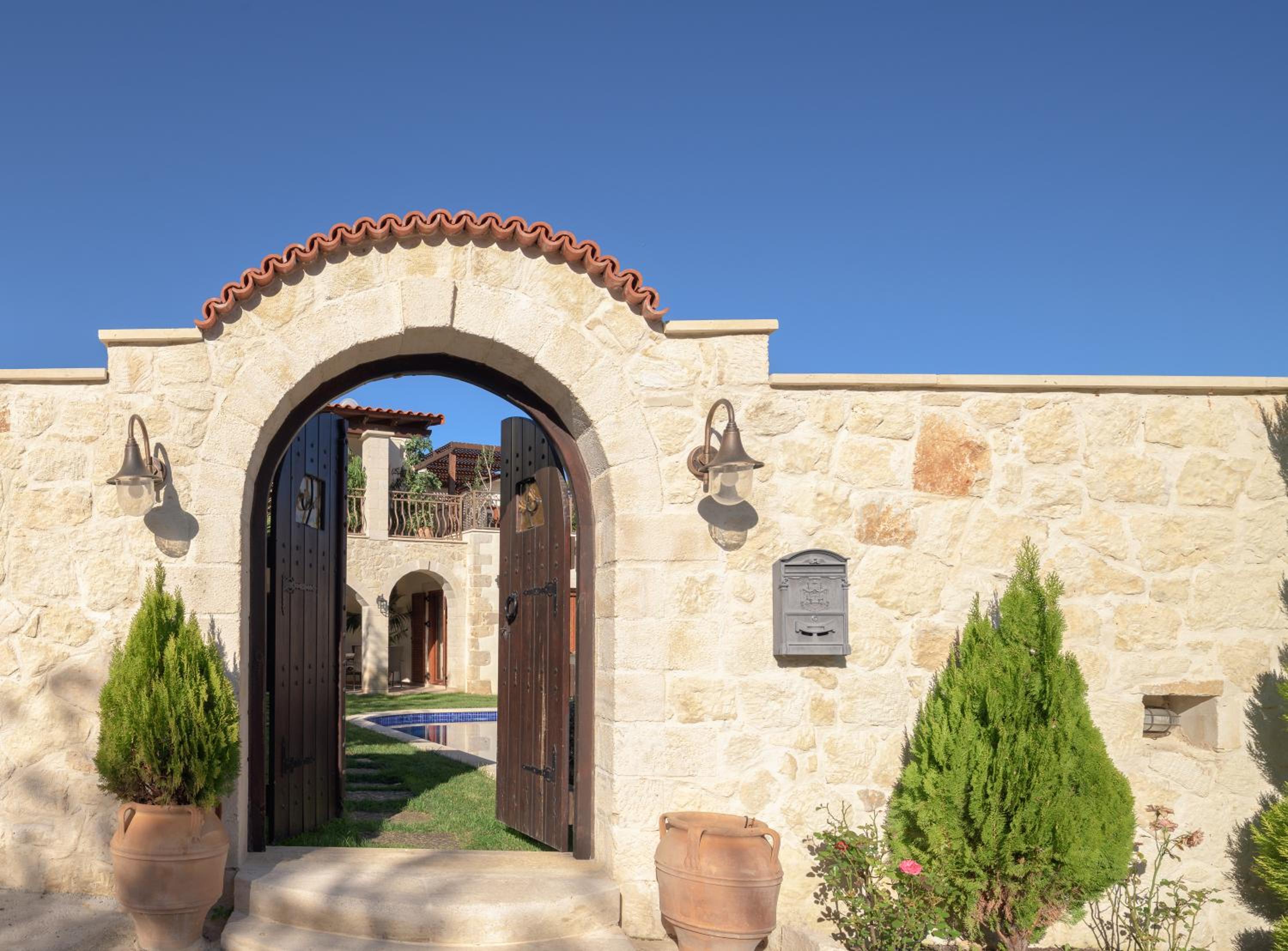 Nicole Villa I Private ''Heated'' Pool, Village Escape
