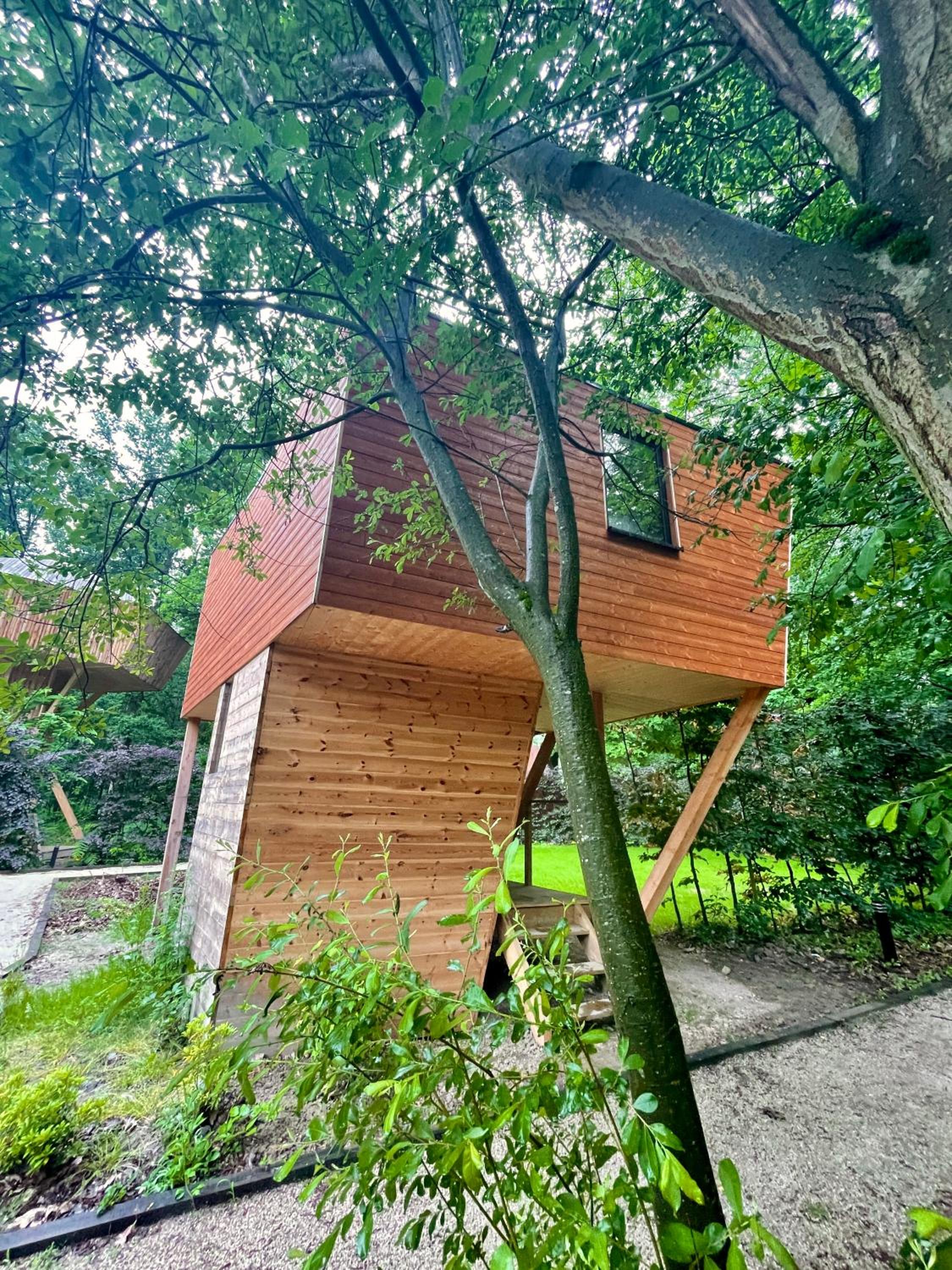 Utopia Village - Art & Nature Lodges