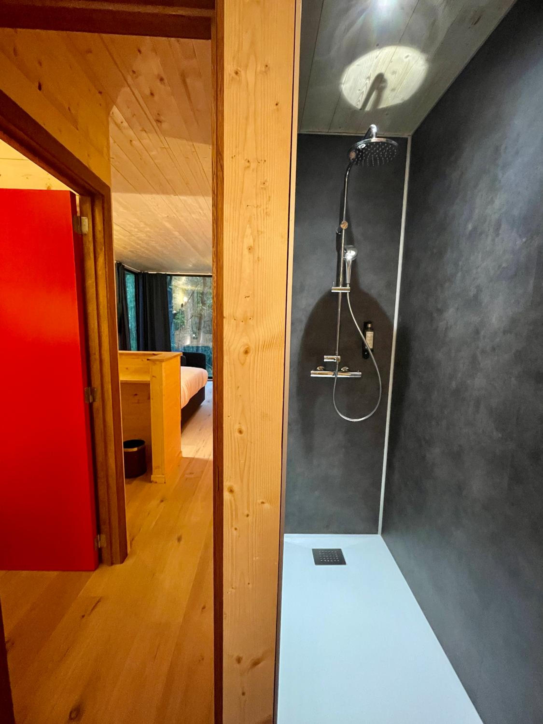 Utopia Village - Art & Nature Lodges