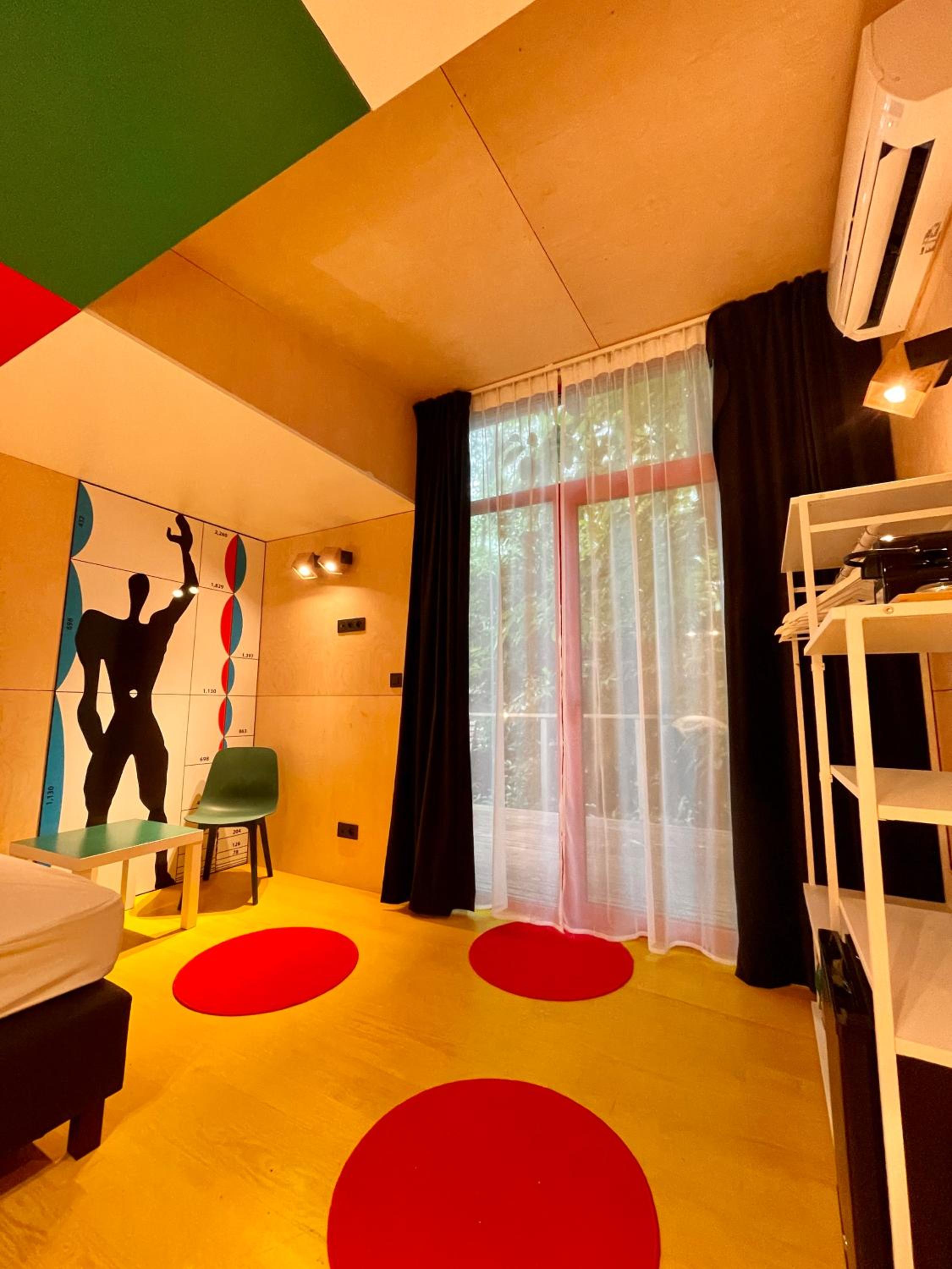 Utopia Village - Art & Nature Lodges