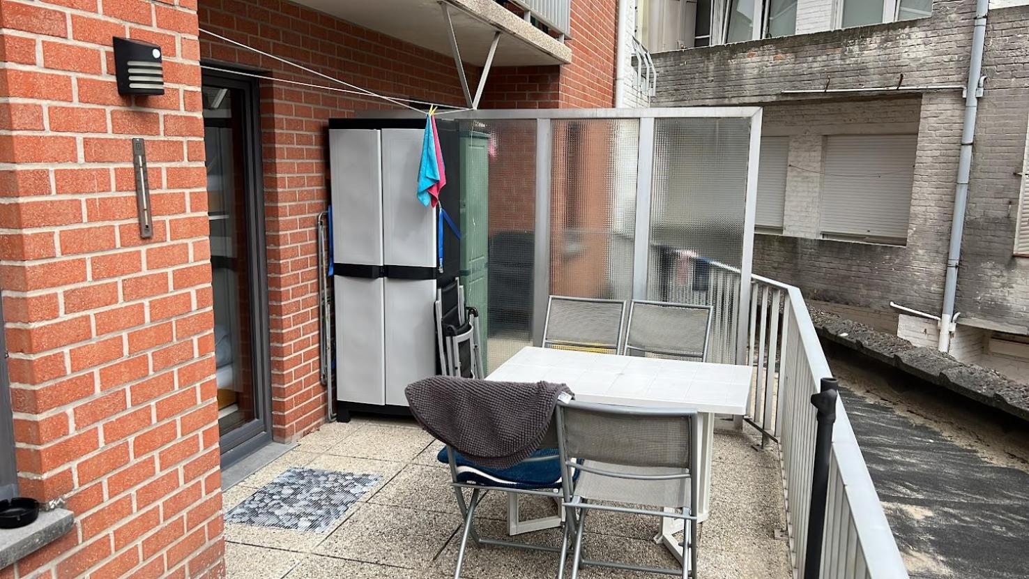 Appart sympa 6p avec garage et terrasse ensoleillée et spacieuse à 25m de la Mer Westende